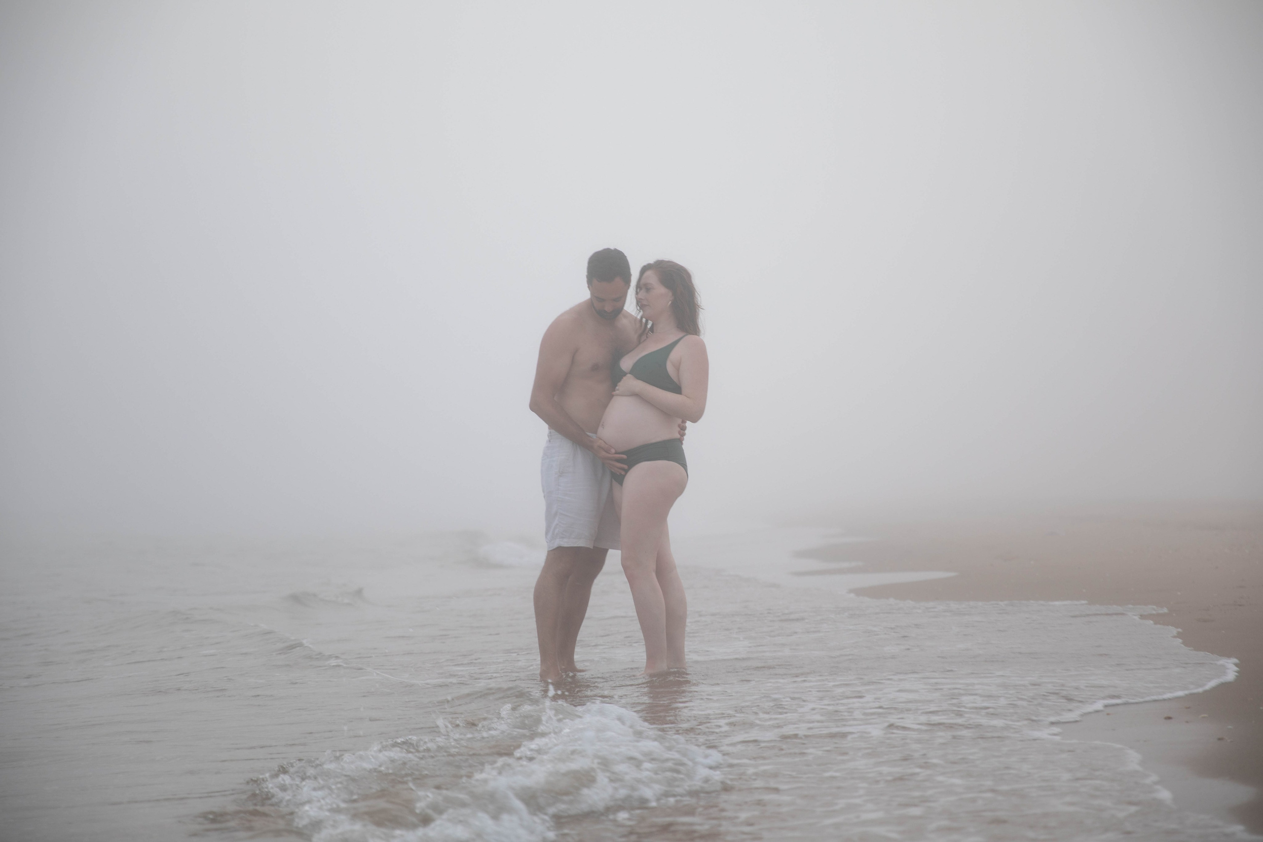 An Ocean of Love and Anticipation. Professional Photographer in Portugal. Oksana Lomnova