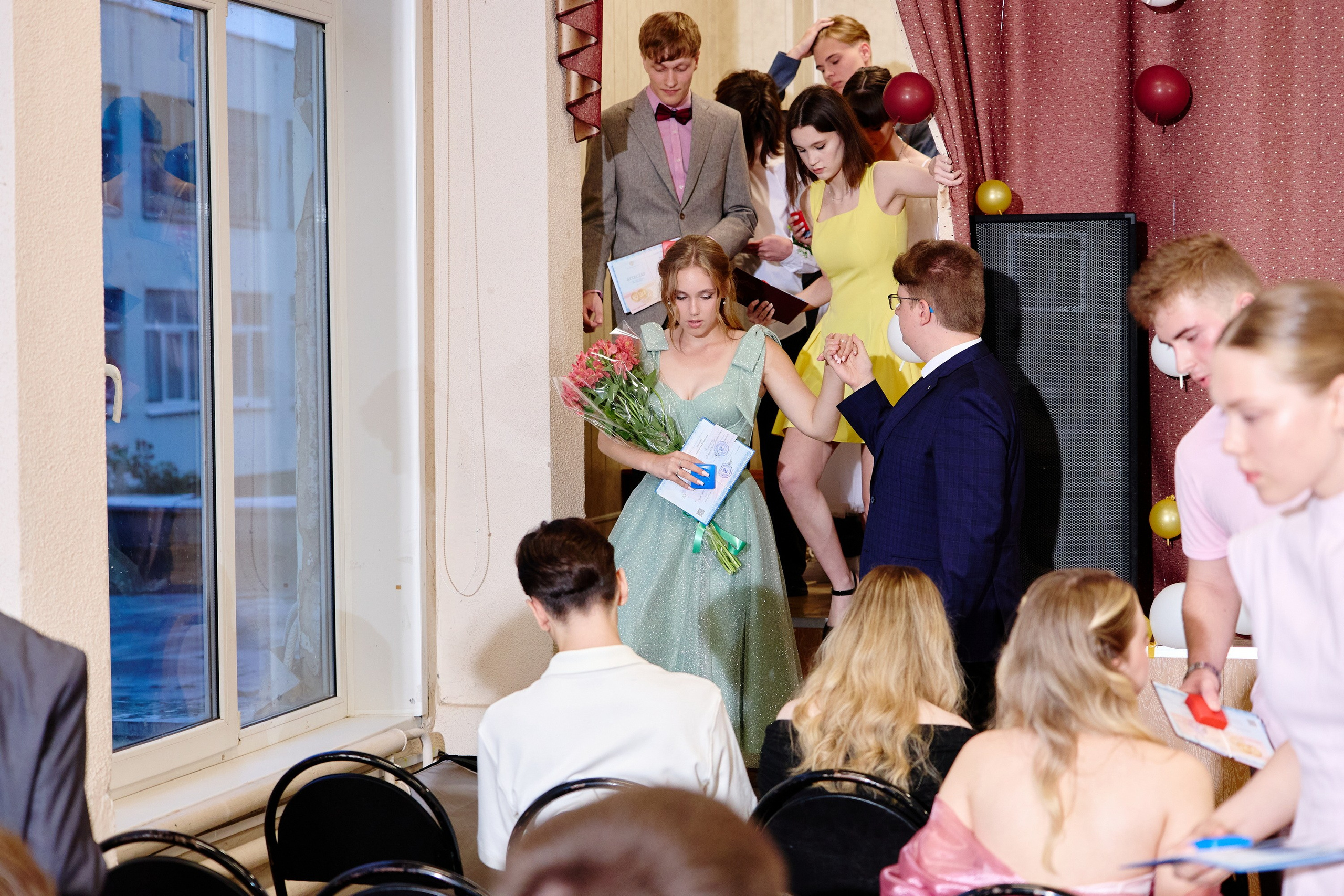 Выпускной 35 Сош. Фотограф Выпускные альбомы Таганрог Сергей Коробченко