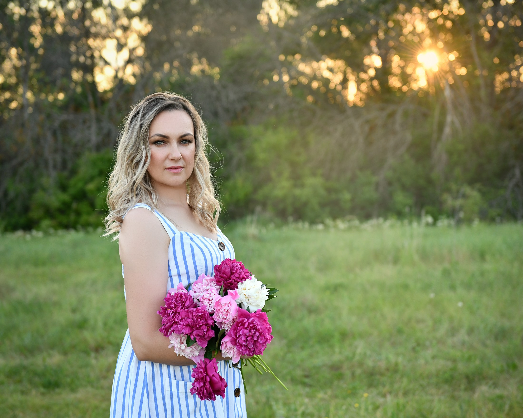 Надежда. Пионовый закат. Портретный и контент фотограф в Воронеже Елена Николайчик