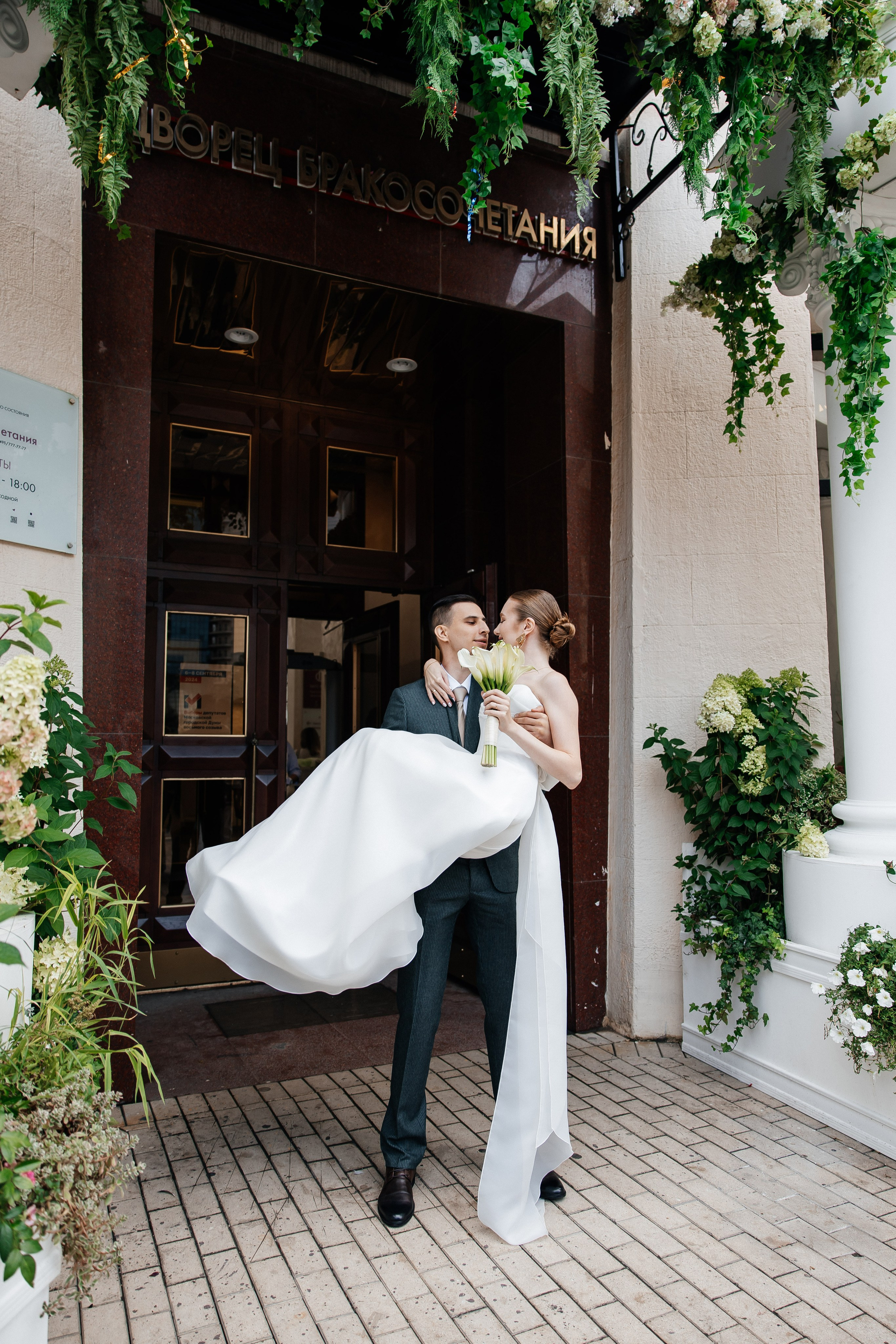 Фотограф на свадьбу для двоих. Фотограф, видеограф на свадьбу в Москве Никита Назаров