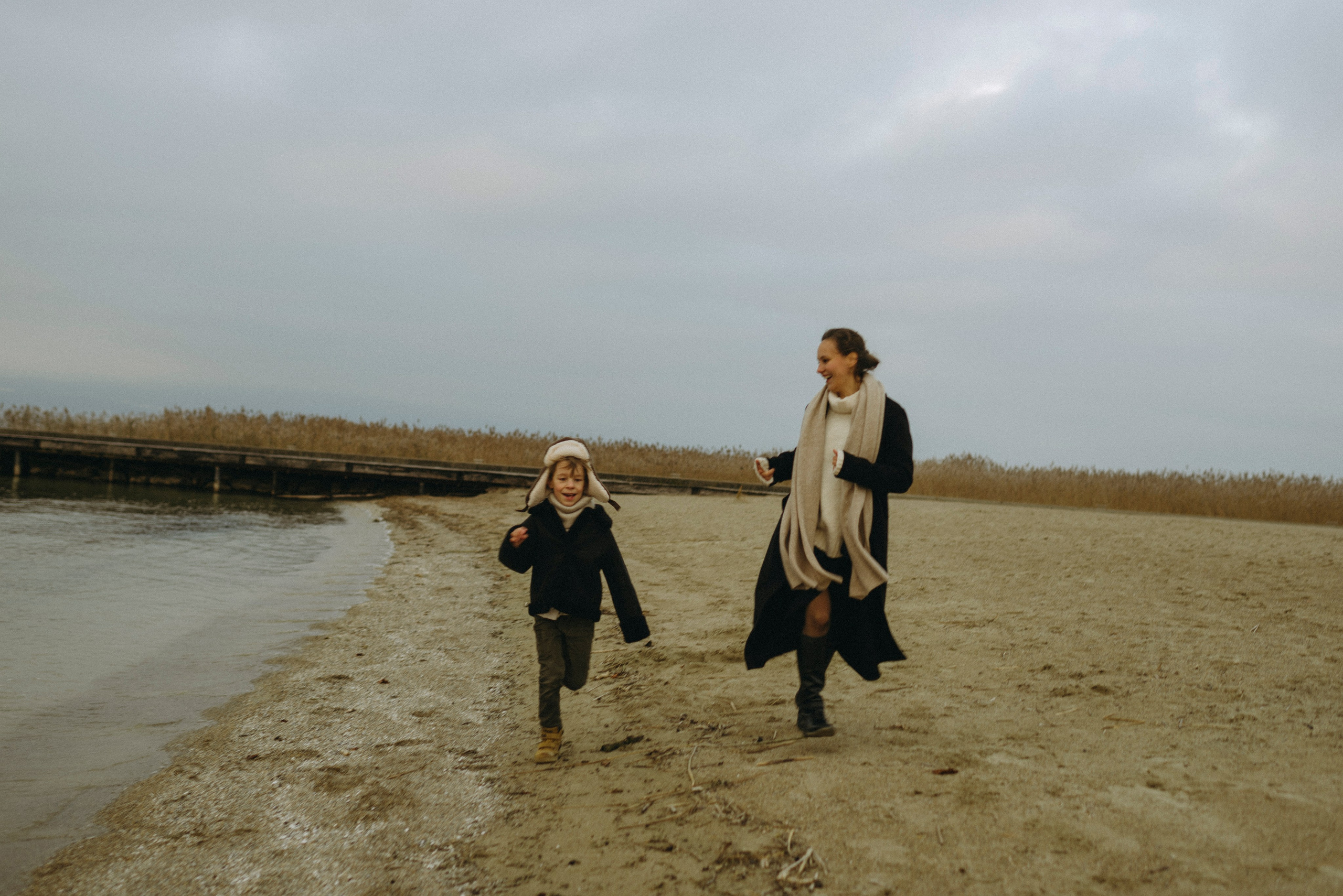 Nastya and Darian. Polina Sobol — family & documentary photographer in Bern. Outdoor & urban photo sessions for families, kids and couples