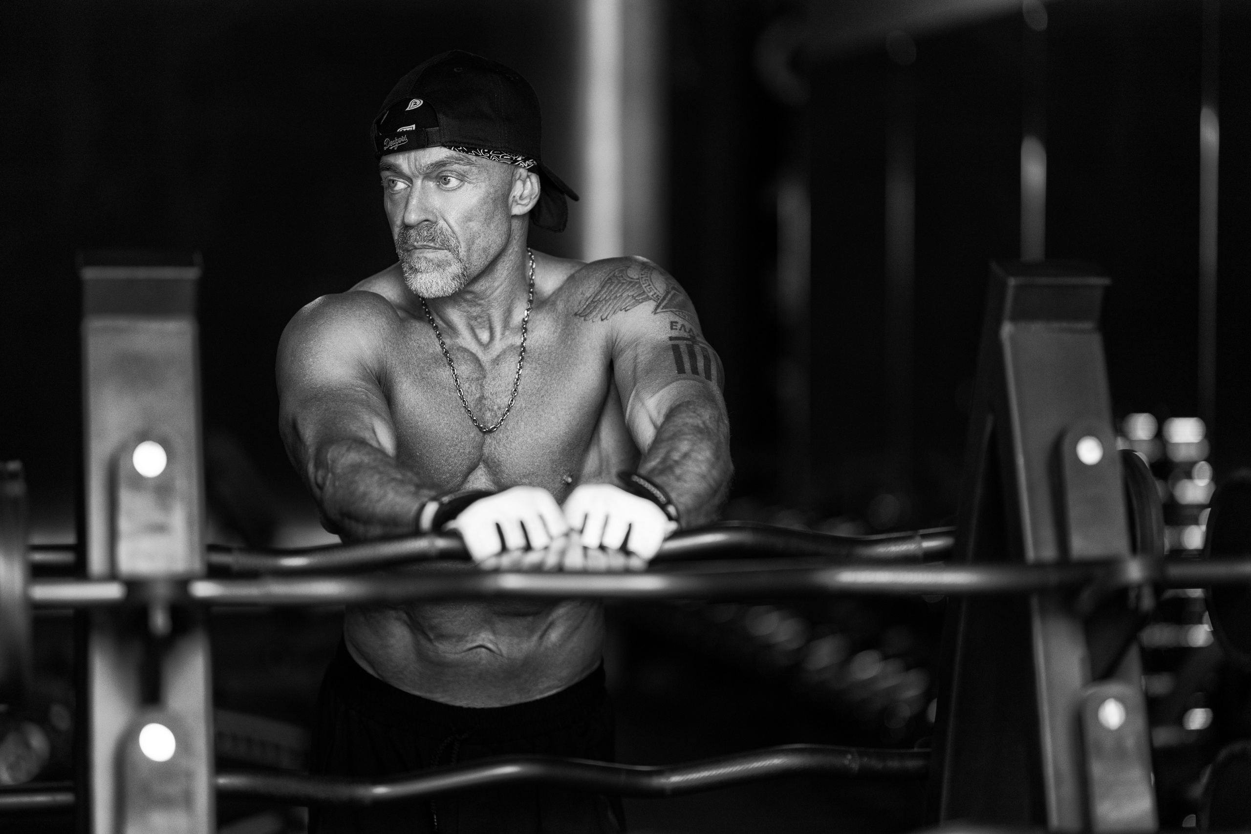 Съемка с Александром в тренажерном зале для контента. Дмитрий Шульгин, портретный фотограф в Воронеже