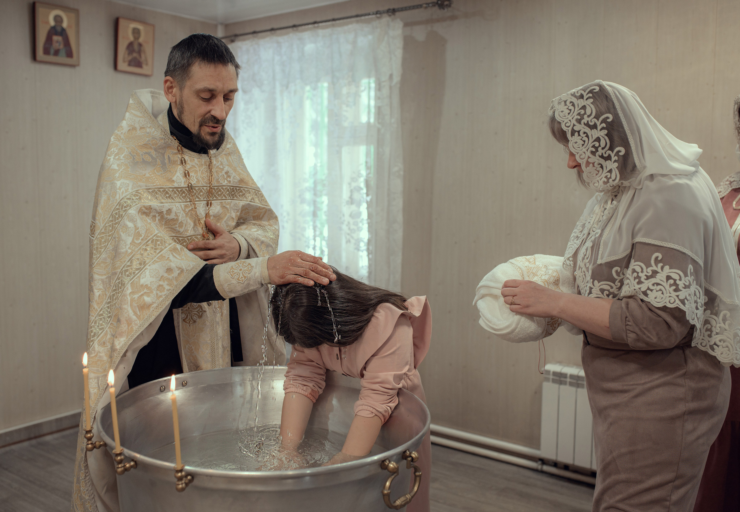 Крещение Розы в Покровском кафедральном соборе. Фотографы крещения/венчания  Красноярск Татьяна и Вячеслав Переваловы