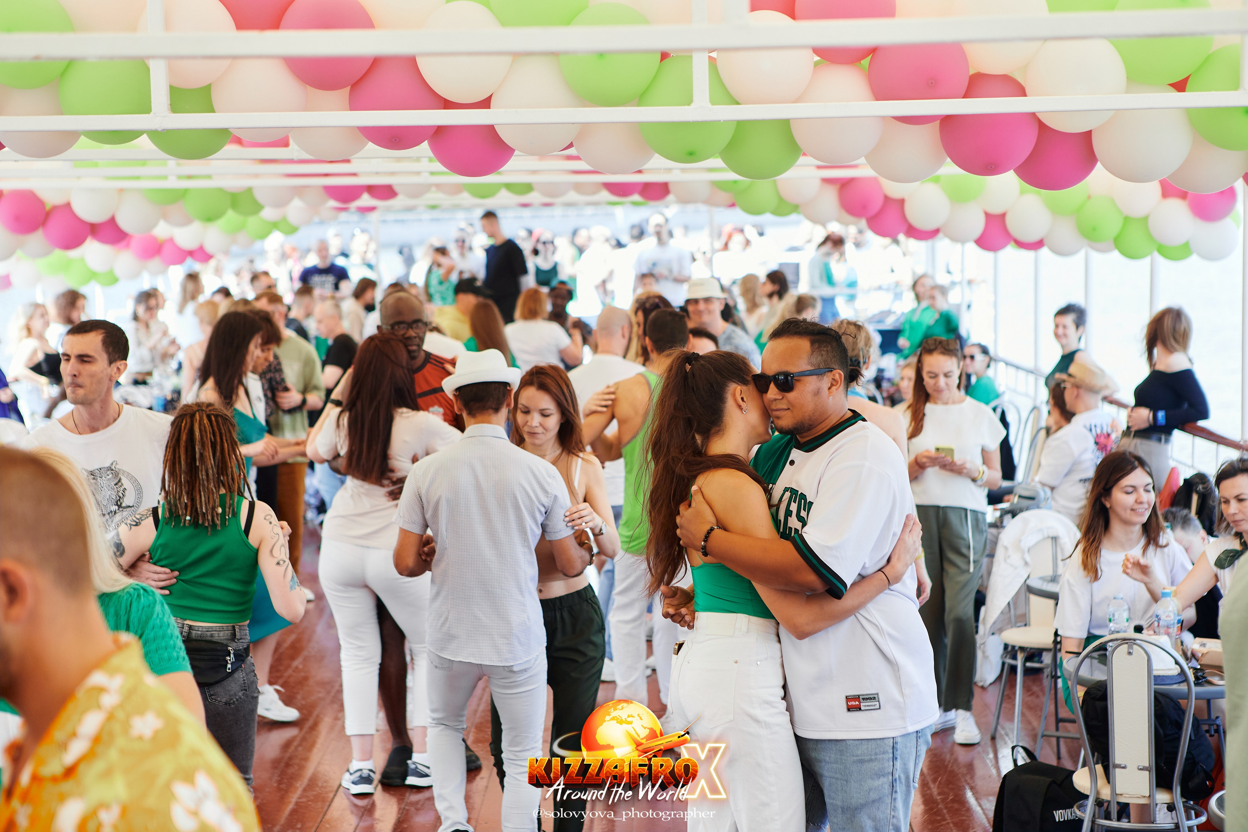 Boat party. Свадебный фотограф