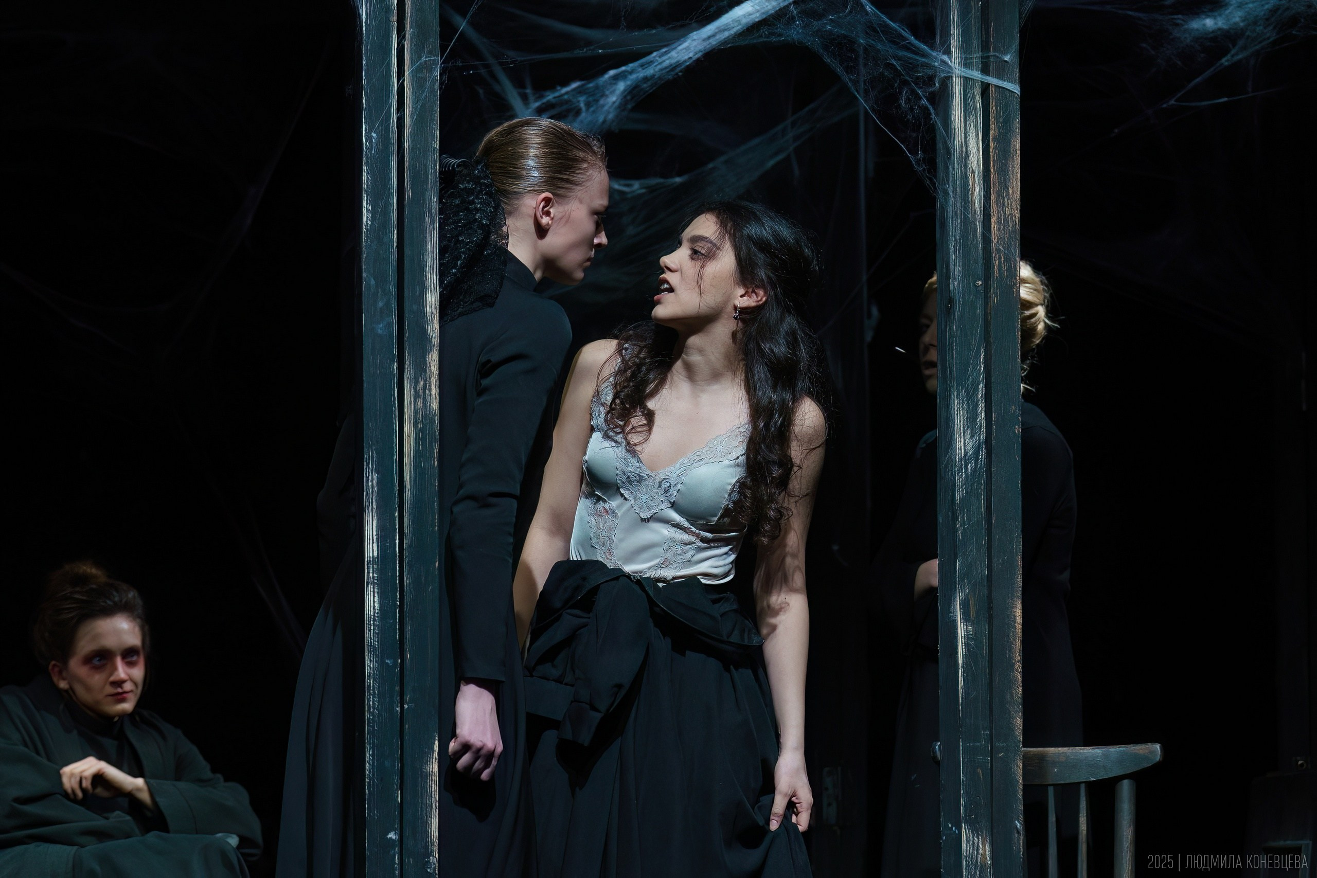 Дом Бернарды Альбы. Театральная фотография