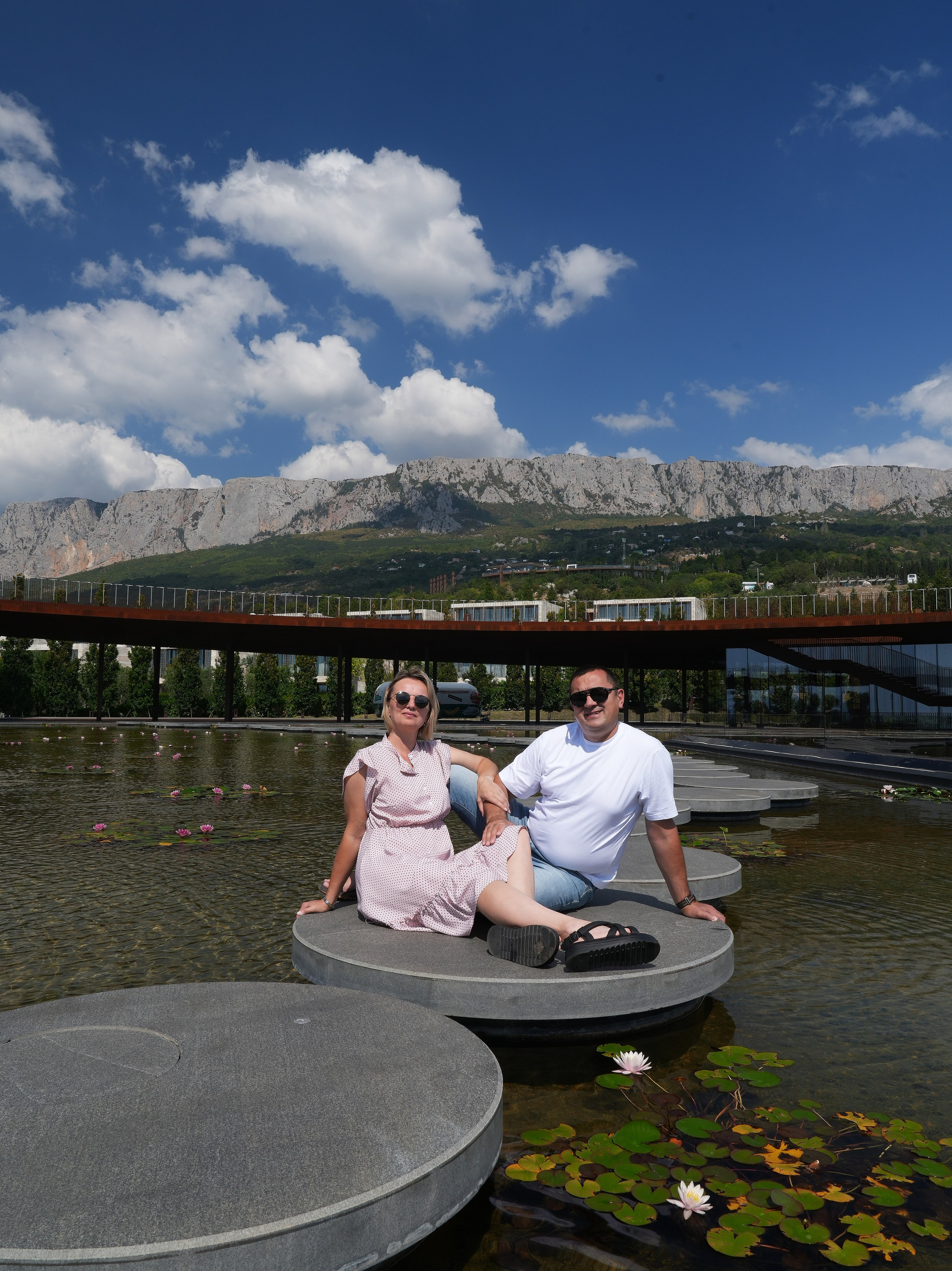 Семейная прогулка 4 человека. Свадебный фотограф Виктория Роса