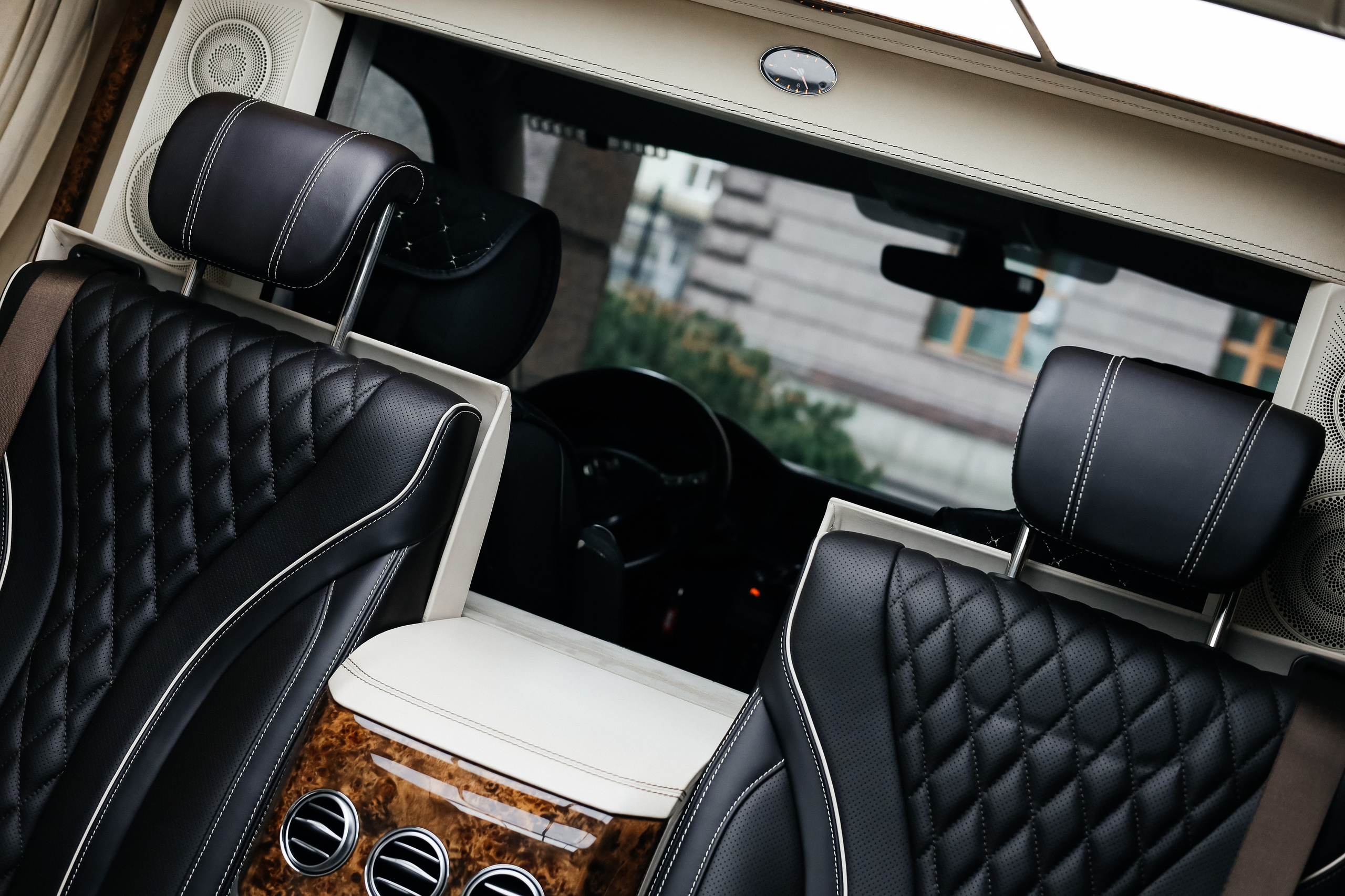 𝒱𝑜𝓁𝓀𝓈𝓌𝒶𝑔𝑒𝓃 𝒞𝒶𝓇𝒶𝓋𝑒𝓁𝓁𝑒. Wedding Photographer from St.Petersburg