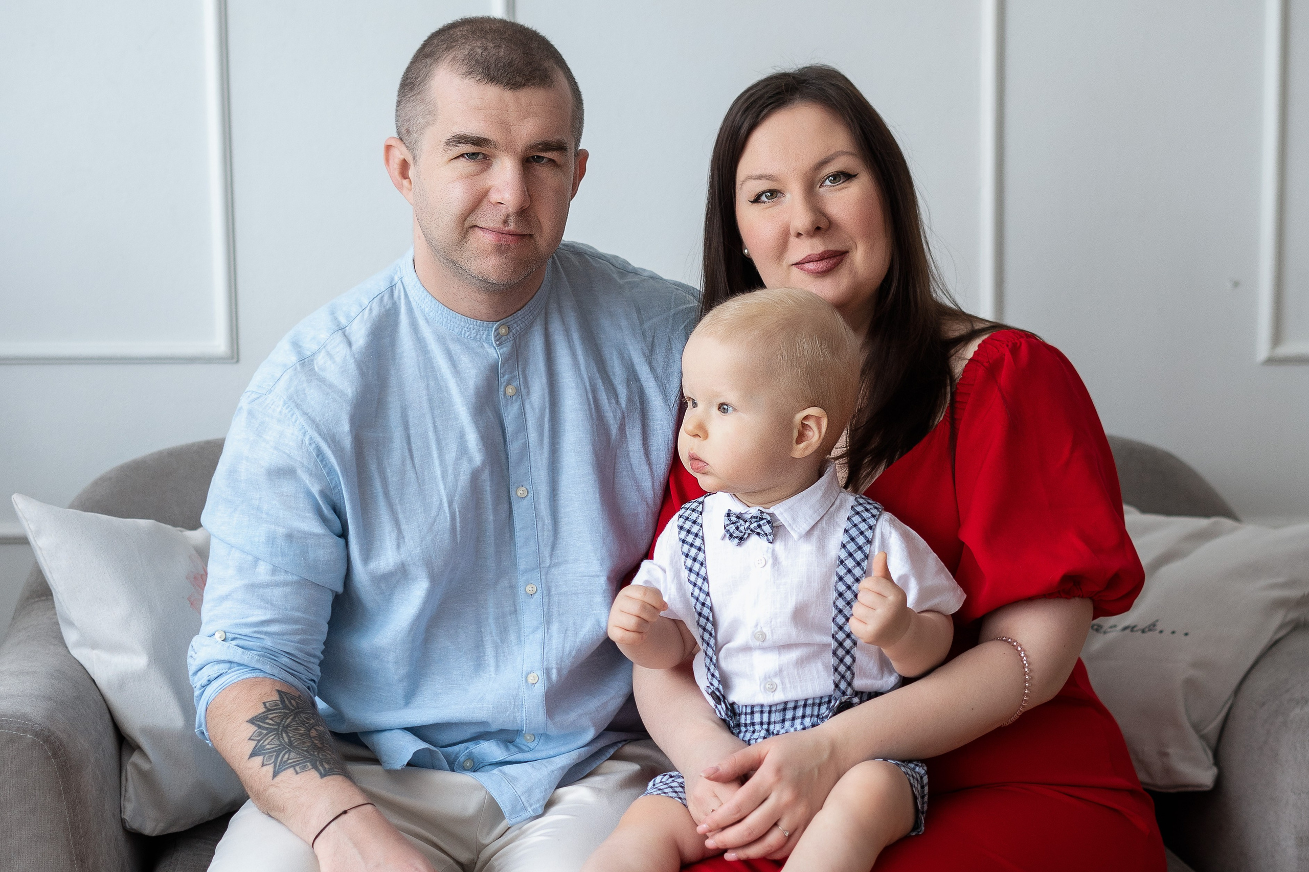 Семейная фотосессия в студии «Панда» (Коммунарка). Семейный и детский фотограф в Москве Екатерина Офицерова