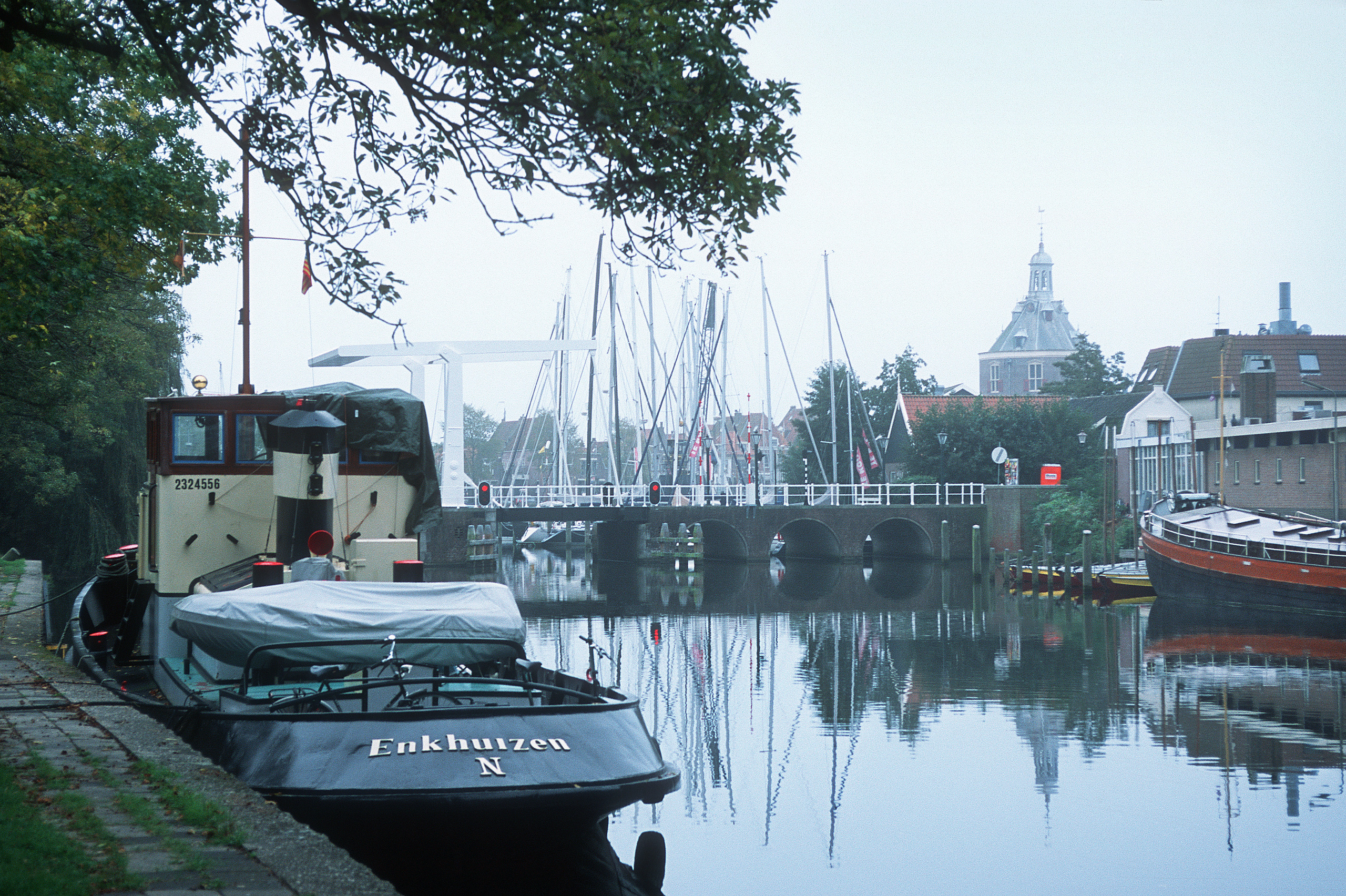 Энкхёйзен. Фотограф Антон Денисенко: Портрет, Документалистика, Пейзаж. Москва