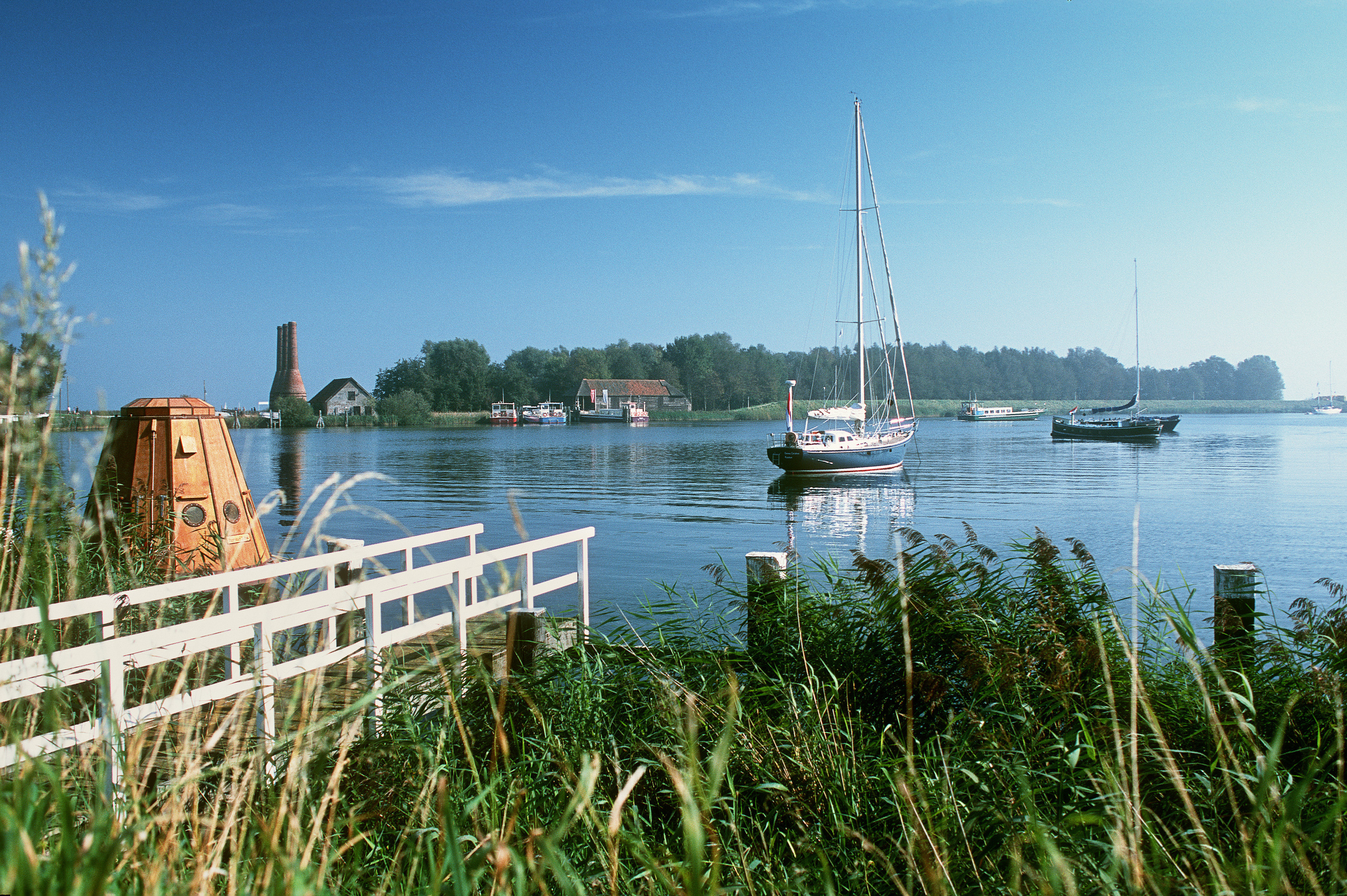 Энкхёйзен. Фотограф Антон Денисенко: Портрет, Документалистика, Пейзаж. Москва