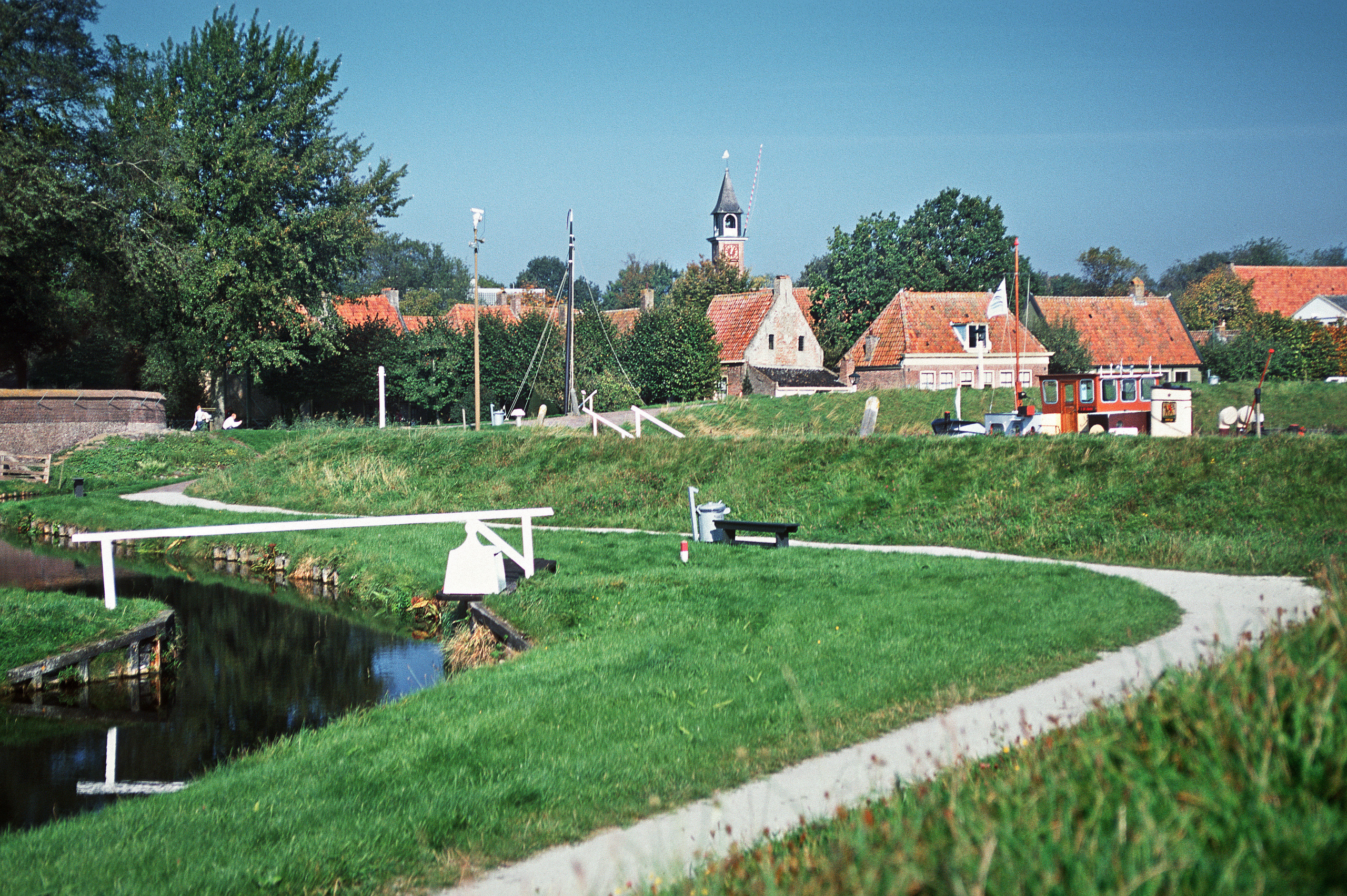 Энкхёйзен. Фотограф Антон Денисенко: Портрет, Документалистика, Пейзаж. Москва
