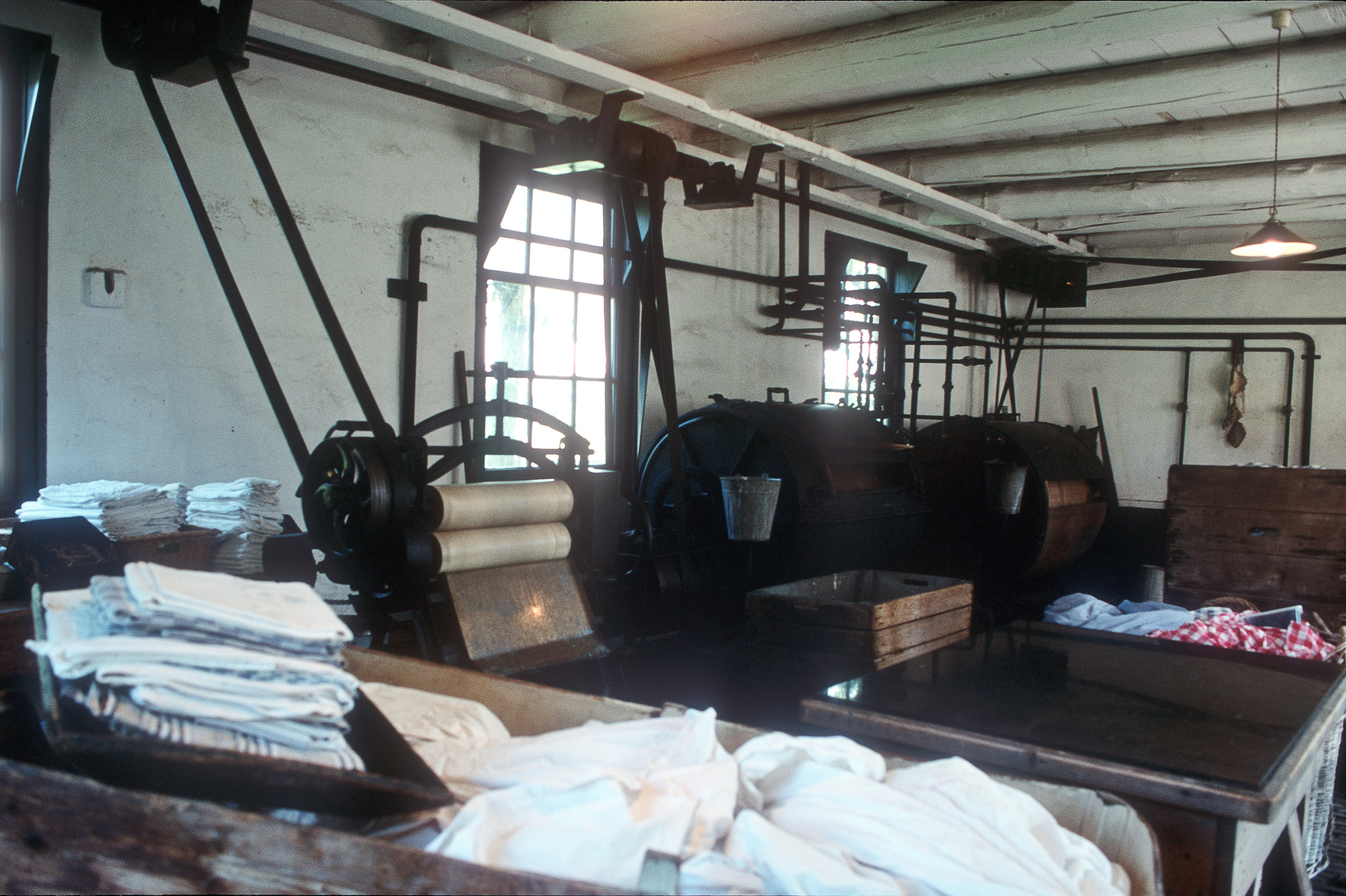 Энкхёйзен. Фотограф Антон Денисенко: Портрет, Документалистика, Пейзаж. Москва