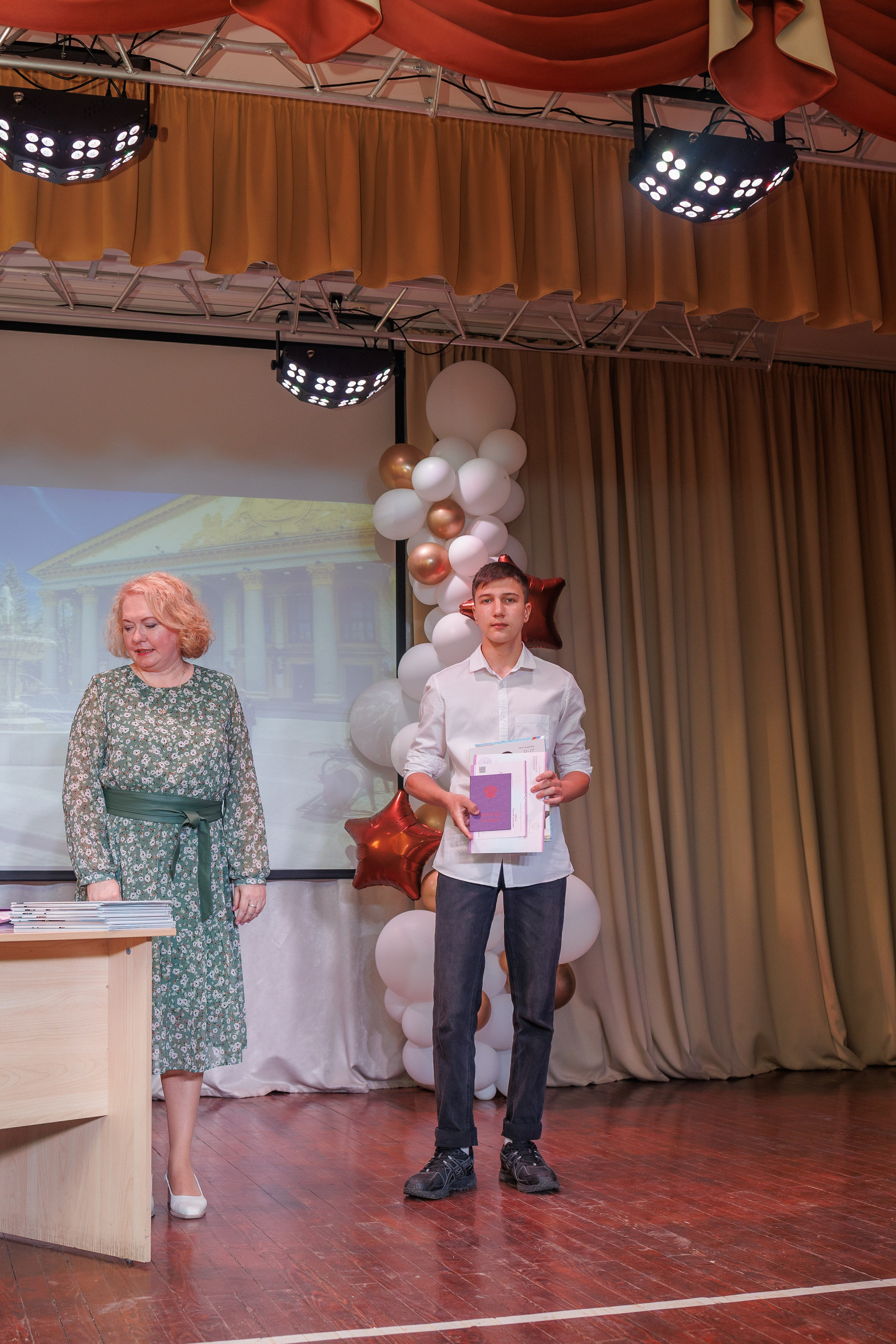 Вручение аттестатов. Свадебный и семейный фотограф в Новосибирске Ирина Дорошкова