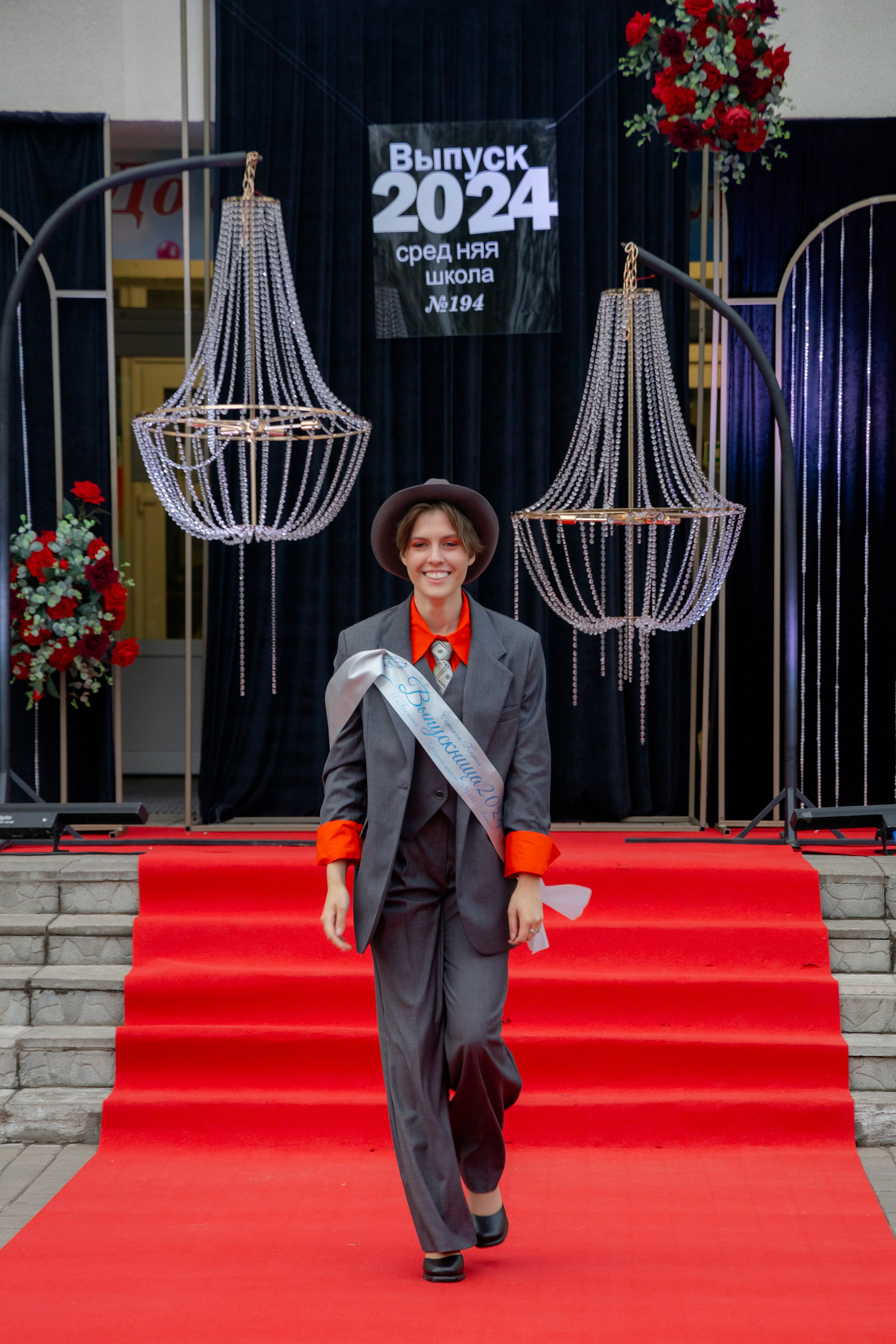 Школьный выпускной 2024 год в Соколе (Минск). Свадебный фотограф в Минске/Беларуси Сергей Спиридонов