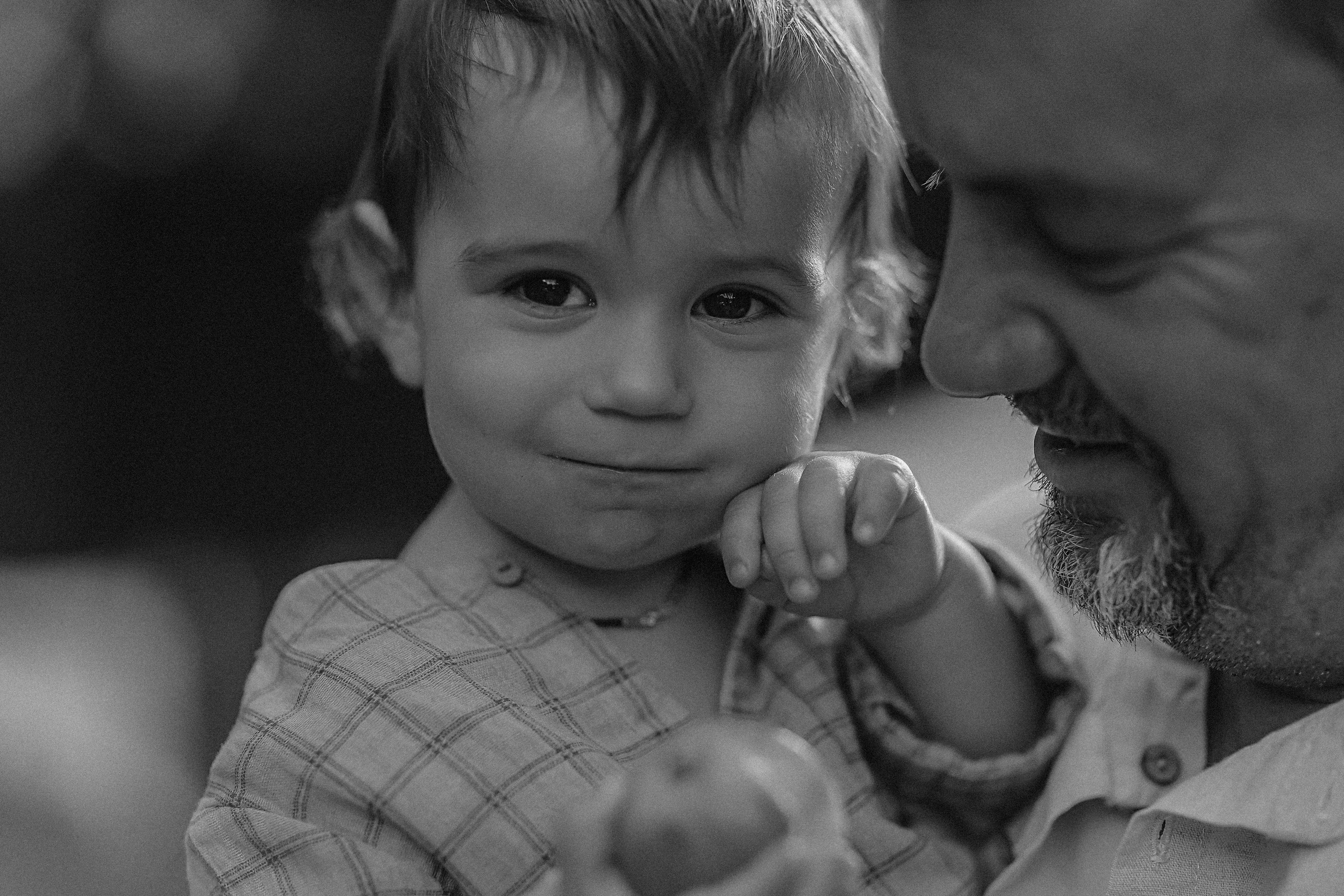 Стирка у дома. Семейный фотограф Тюмень, фотограф на роды Салмина Мария