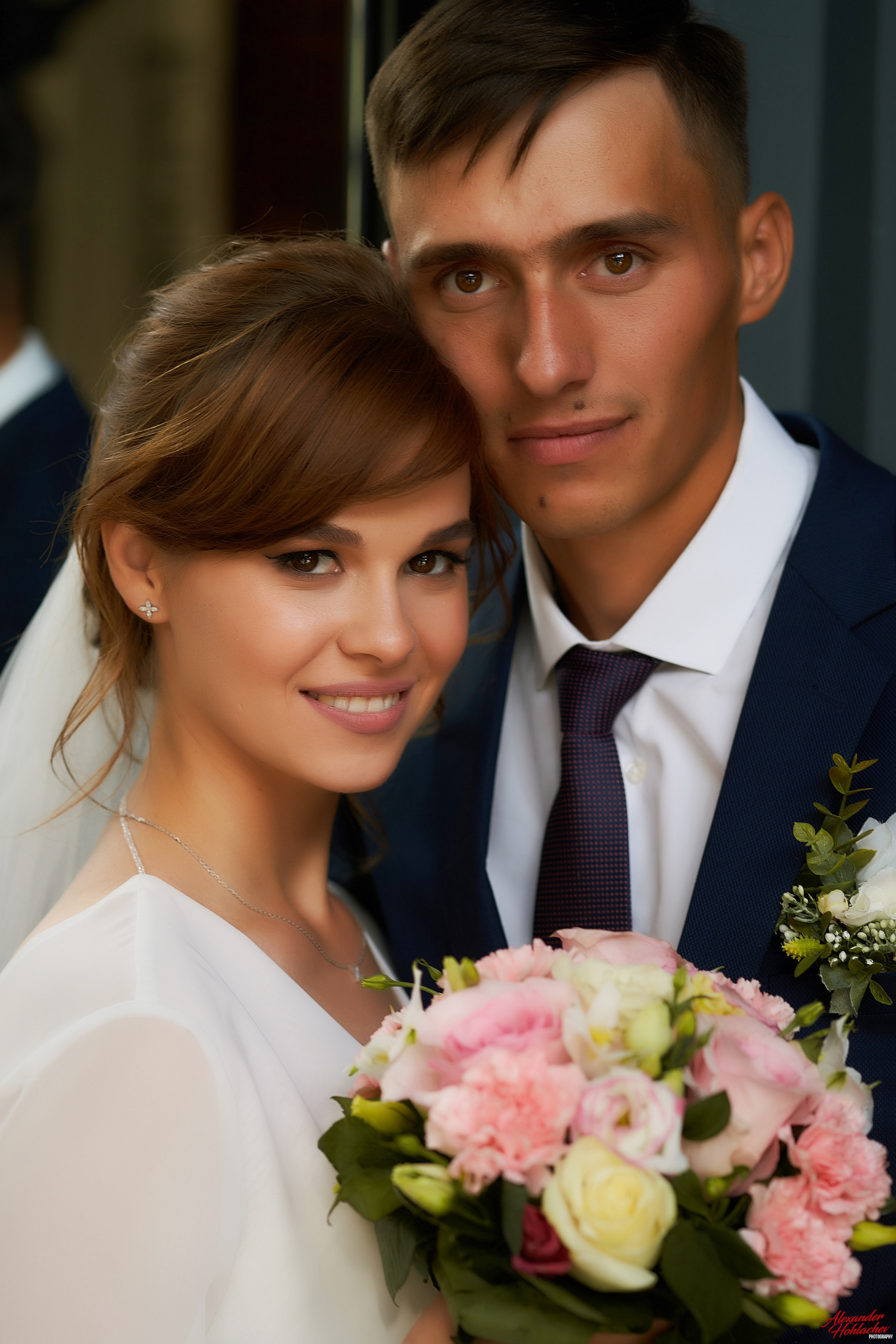 Свадебная прогулка в Уральске. Фотограф в Уральске Александр Хохлачёв | HOHLACHEV.COM