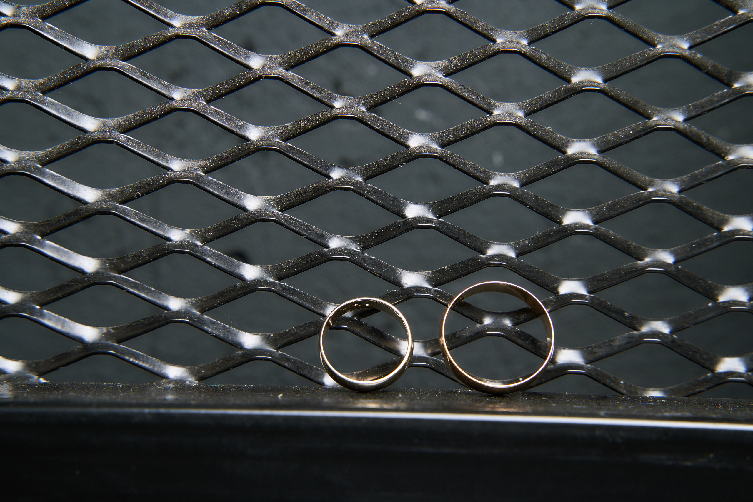 Свадебная прогулка в Уральске. Фотограф в Уральске Александр Хохлачёв | HOHLACHEV.COM