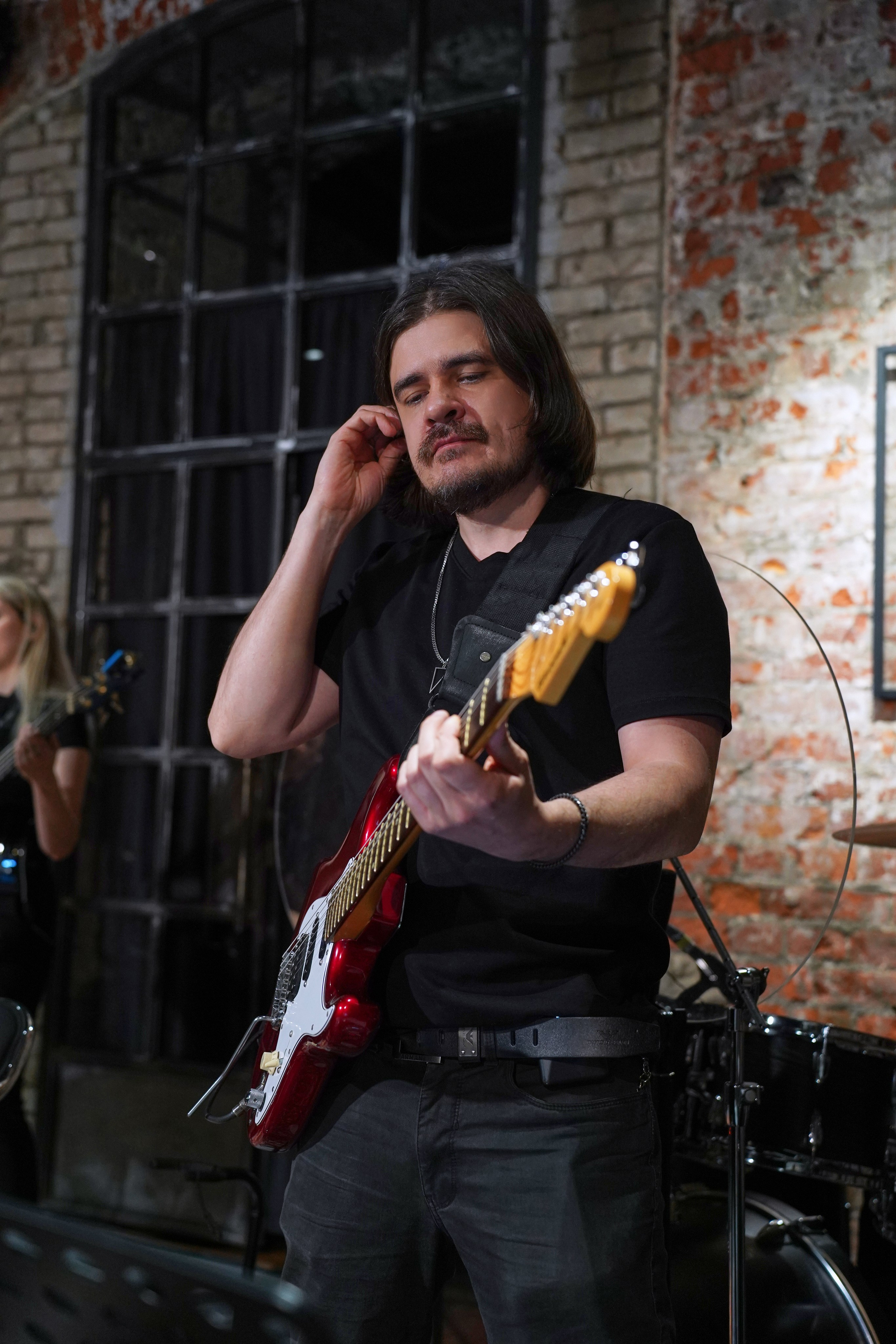 Концерт кавер группы. Фотограф