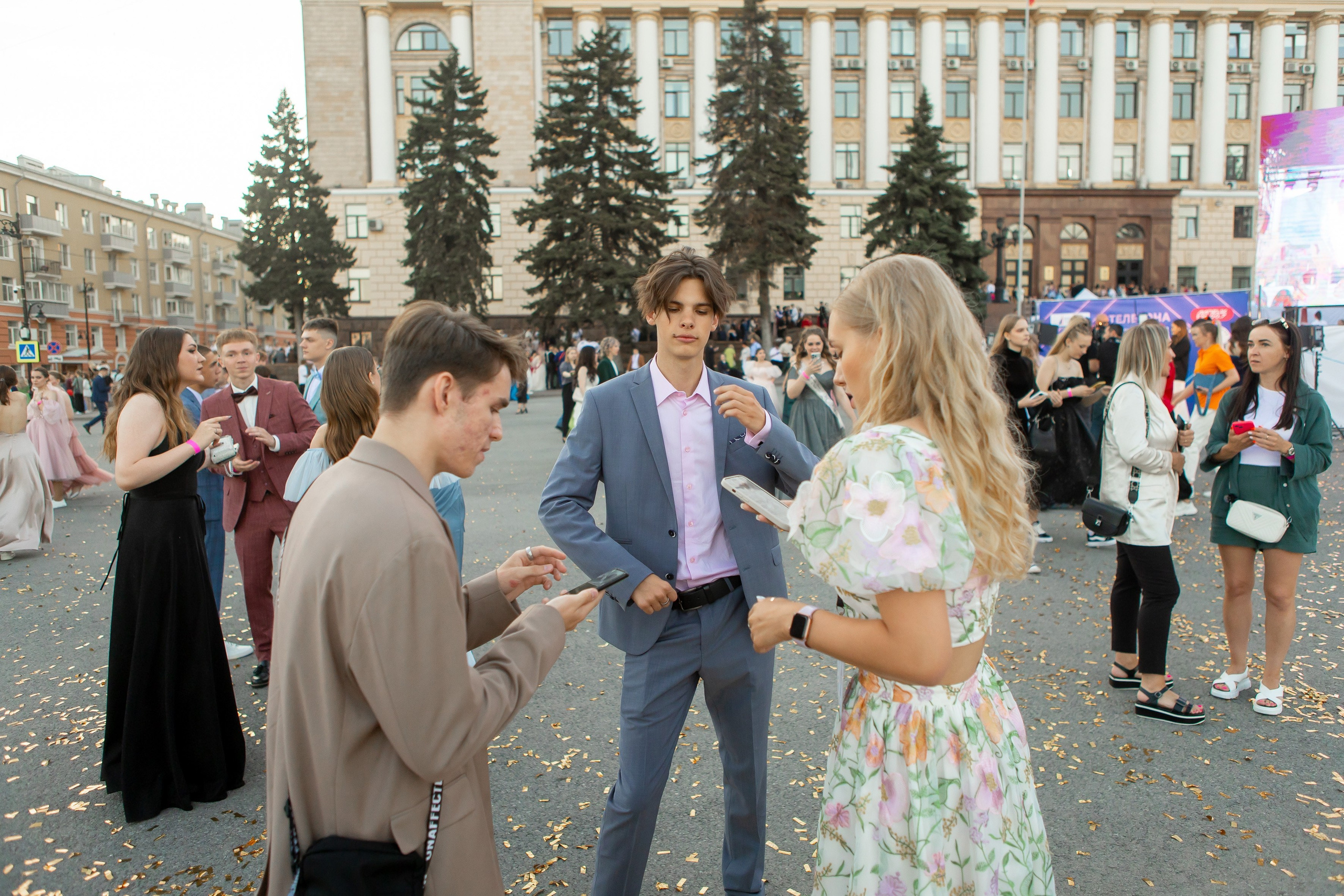 Выпускной Гимназия 12 2024 г. Свадебный и портретный Фотограф в Липецке Дмитрий Котюков
