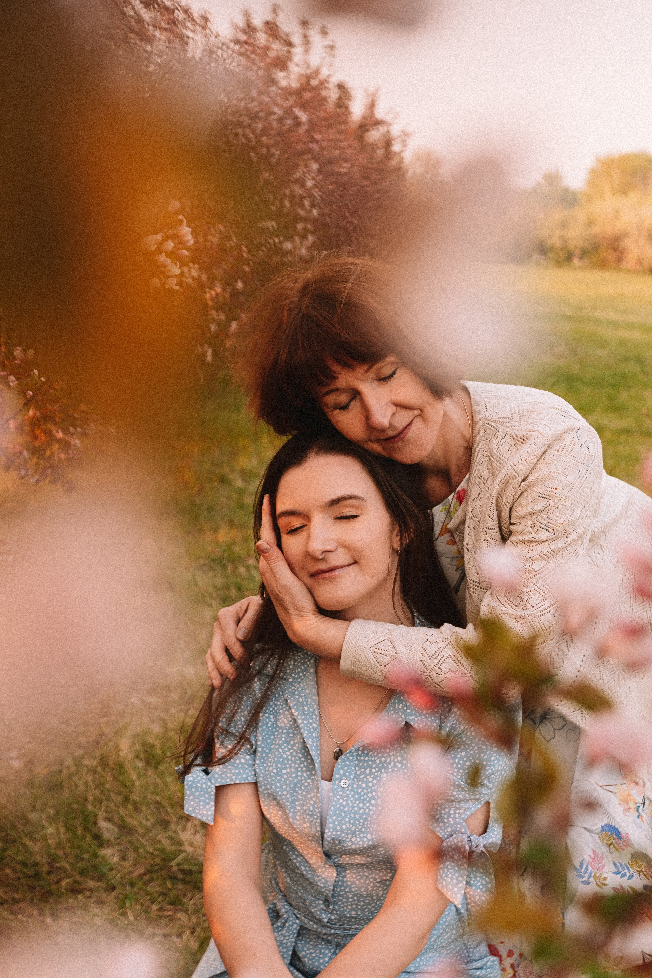 Яблони. Семейный фотограф Тюмень, фотограф на роды Салмина Мария