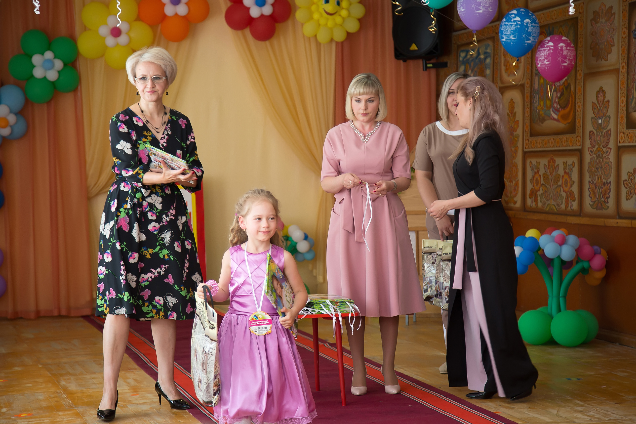 © Фотостудия "Олеся". Все права защищены. "Любое использование или копирование материалов или элементов дизайна сайта допускается только с разрешения правообладателя и со ссылкой на источник".