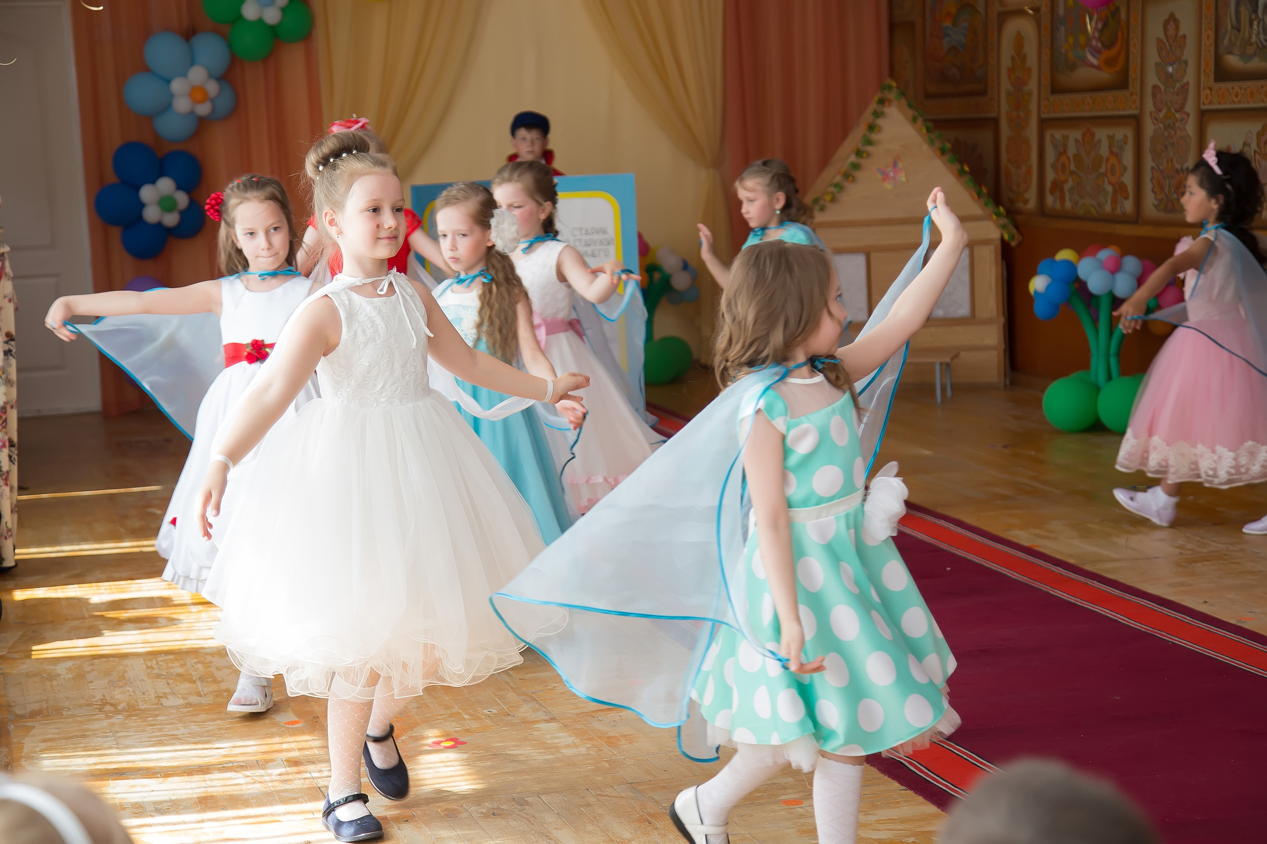 © Фотостудия "Олеся". Все права защищены. "Любое использование или копирование материалов или элементов дизайна сайта допускается только с разрешения правообладателя и со ссылкой на источник".