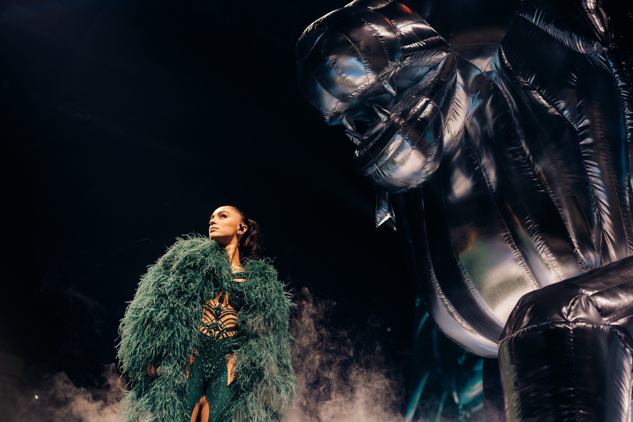 MARI KRAIMBRERI В ВТБ АРЕНЕ 18.10.25. Концертный и репортажный фотограф в Москве и Санкт-Петербурге Мария