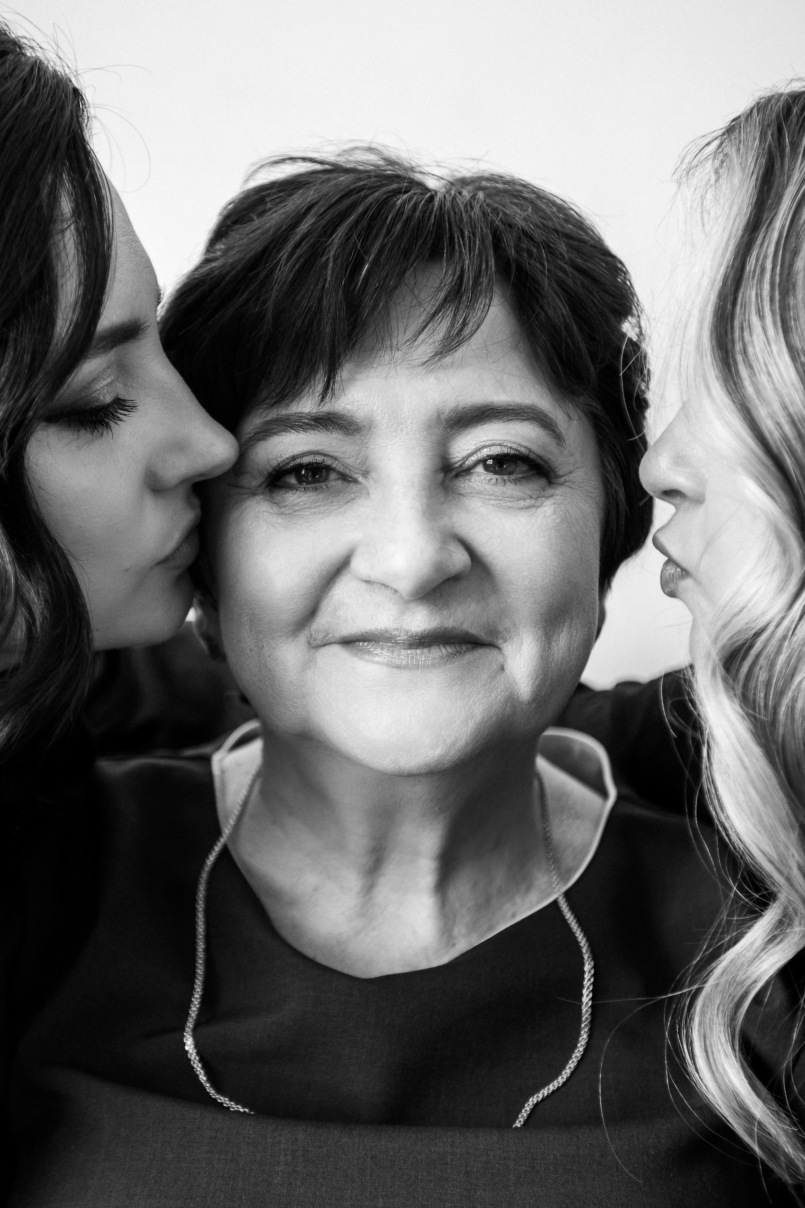 Настя, Маша и Мама. Главная