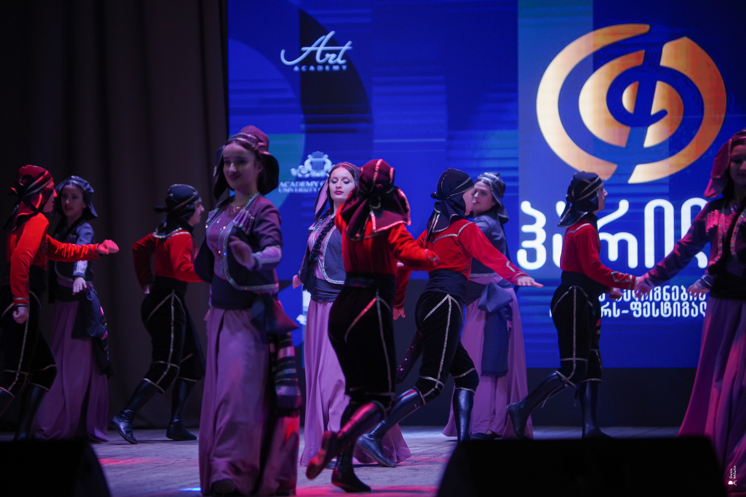 Танцы в Хоби. Портретный фотограф Денис Милютин