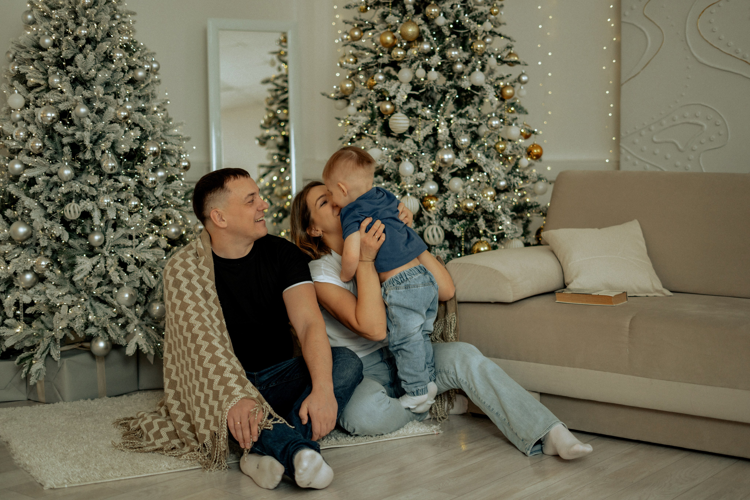 Студийная Новогодняя семейная съемка. Фотограф сахалин