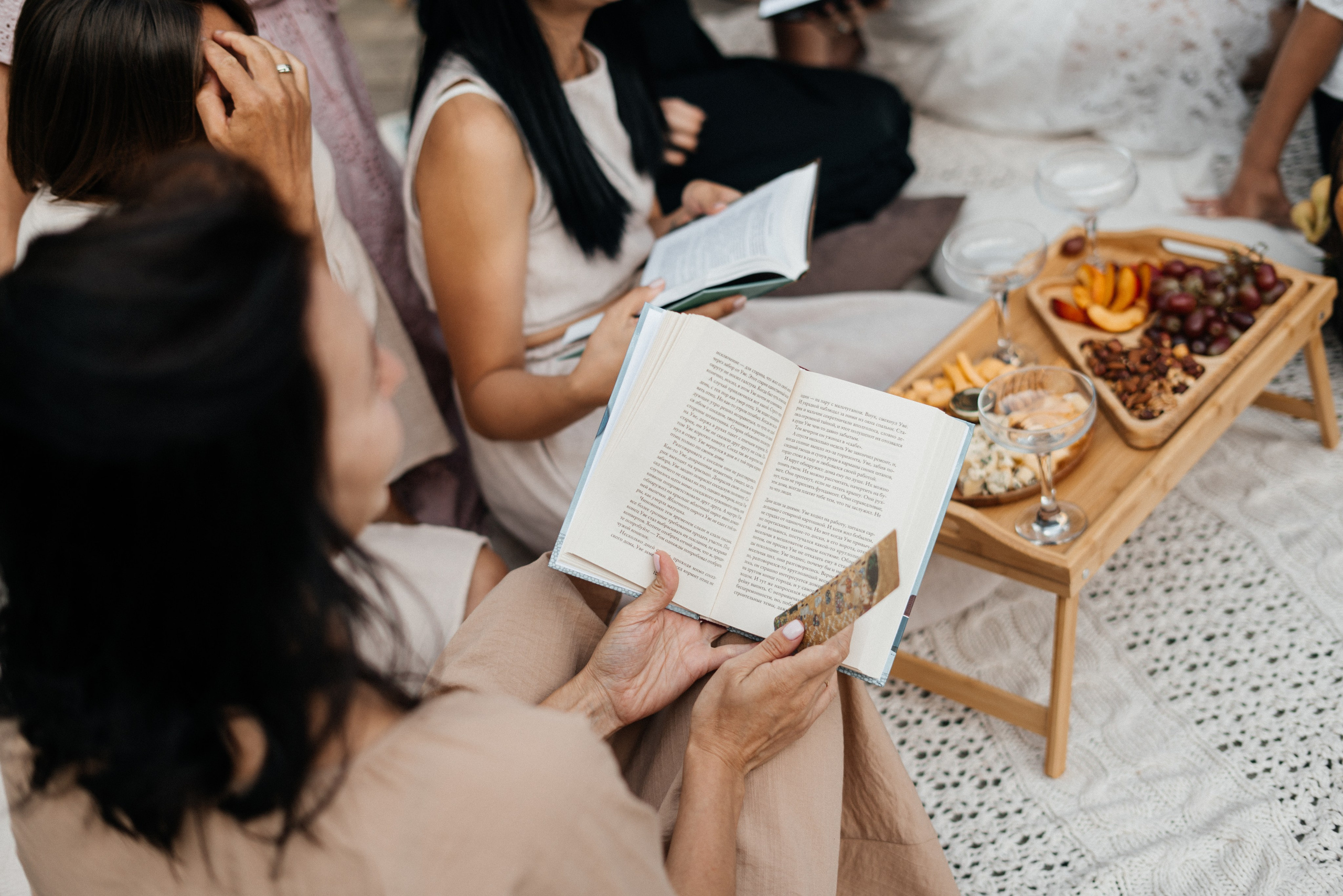 Фотосессия книжного клуба. Фотограф сахалин