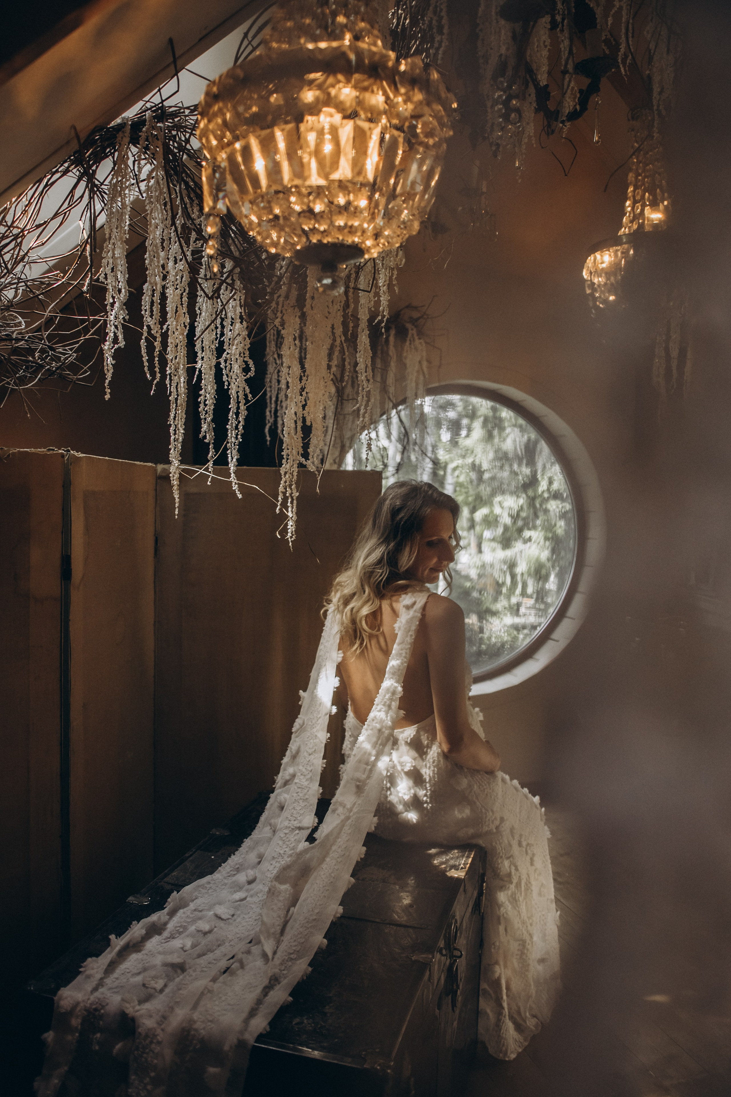 На заброшенном чердаке. Гаврилова Настя семейный фотограф lifestyle в Москве