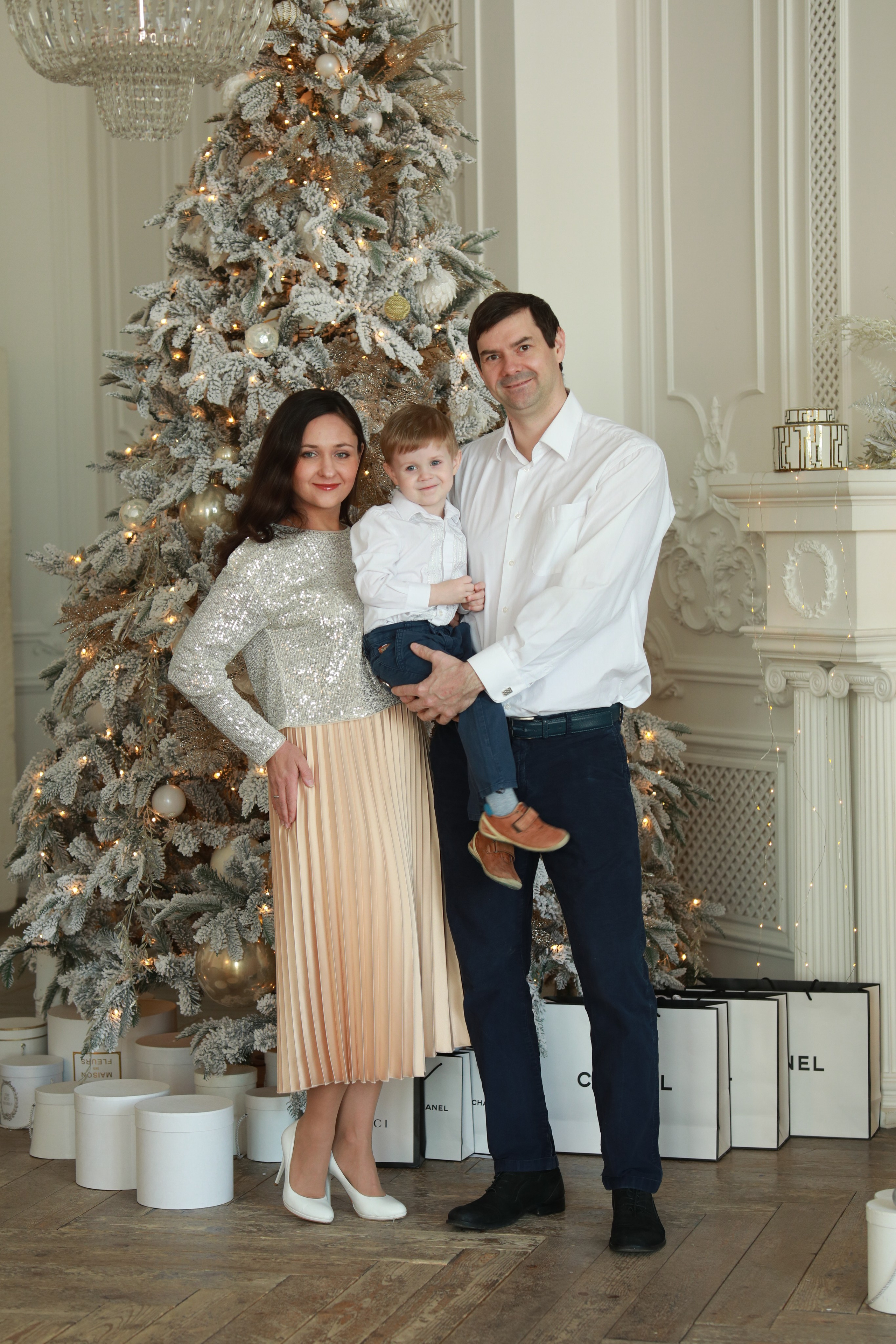 Новый год зал Angels. Фотограф Юлия Рязанова Москва семейный и детский