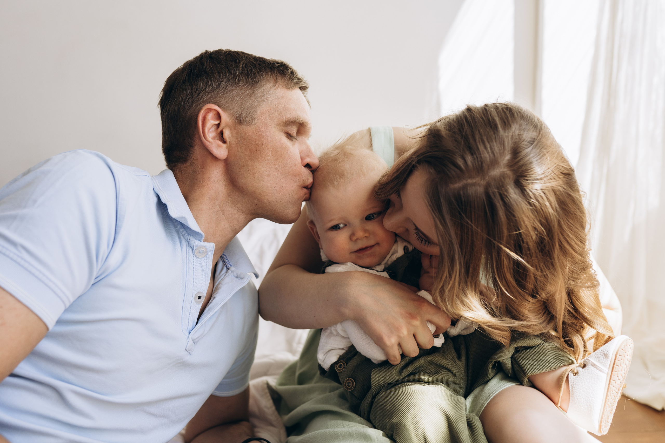 Семейная фотосессия в студии в Москве, семейный фотограф Анна Полушина. Свадебный фотограф в Москве Анна Полушина