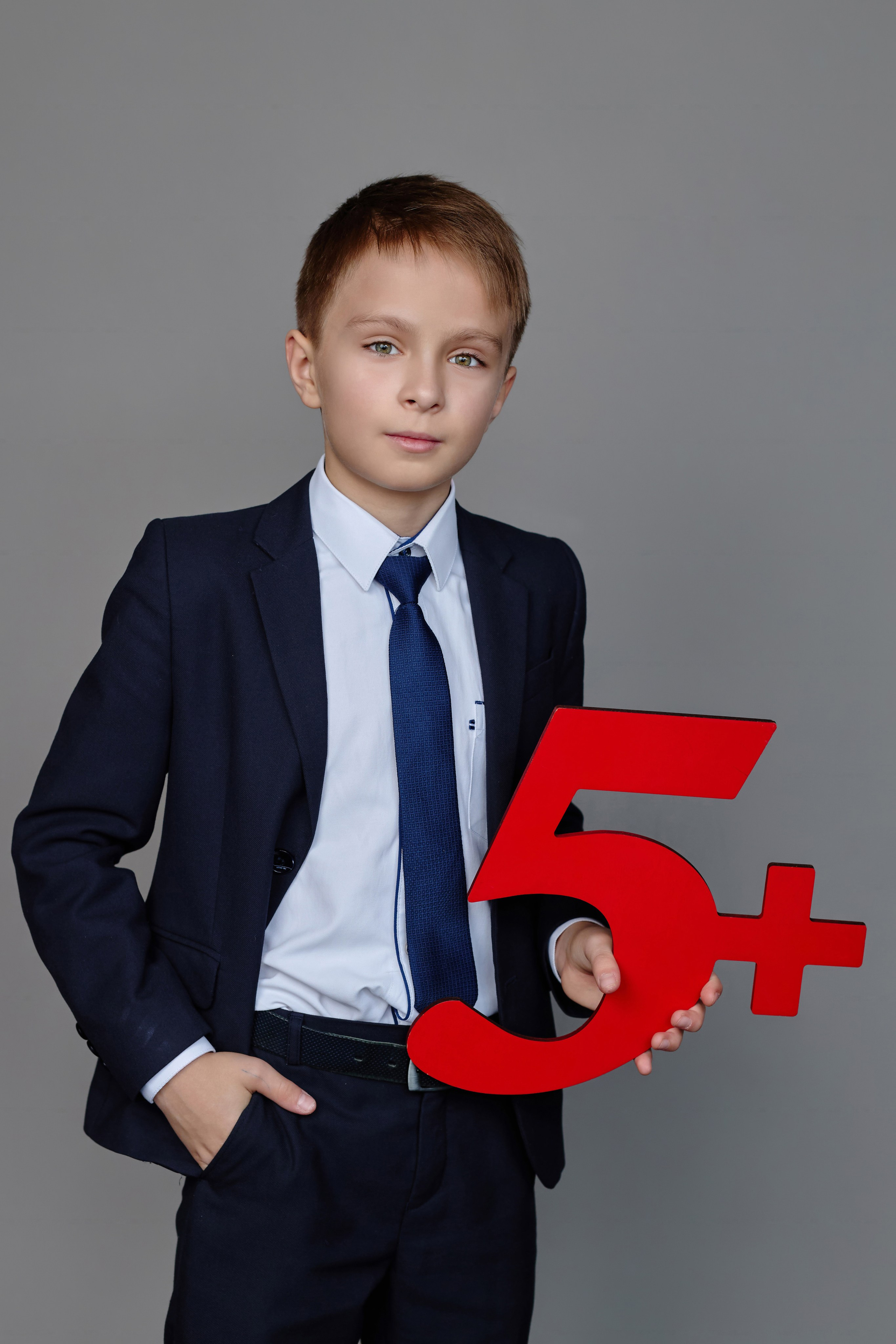 Портреты 4 класс для выпускного альбома таганрог. Фотограф Выпускные альбомы Таганрог Сергей Коробченко