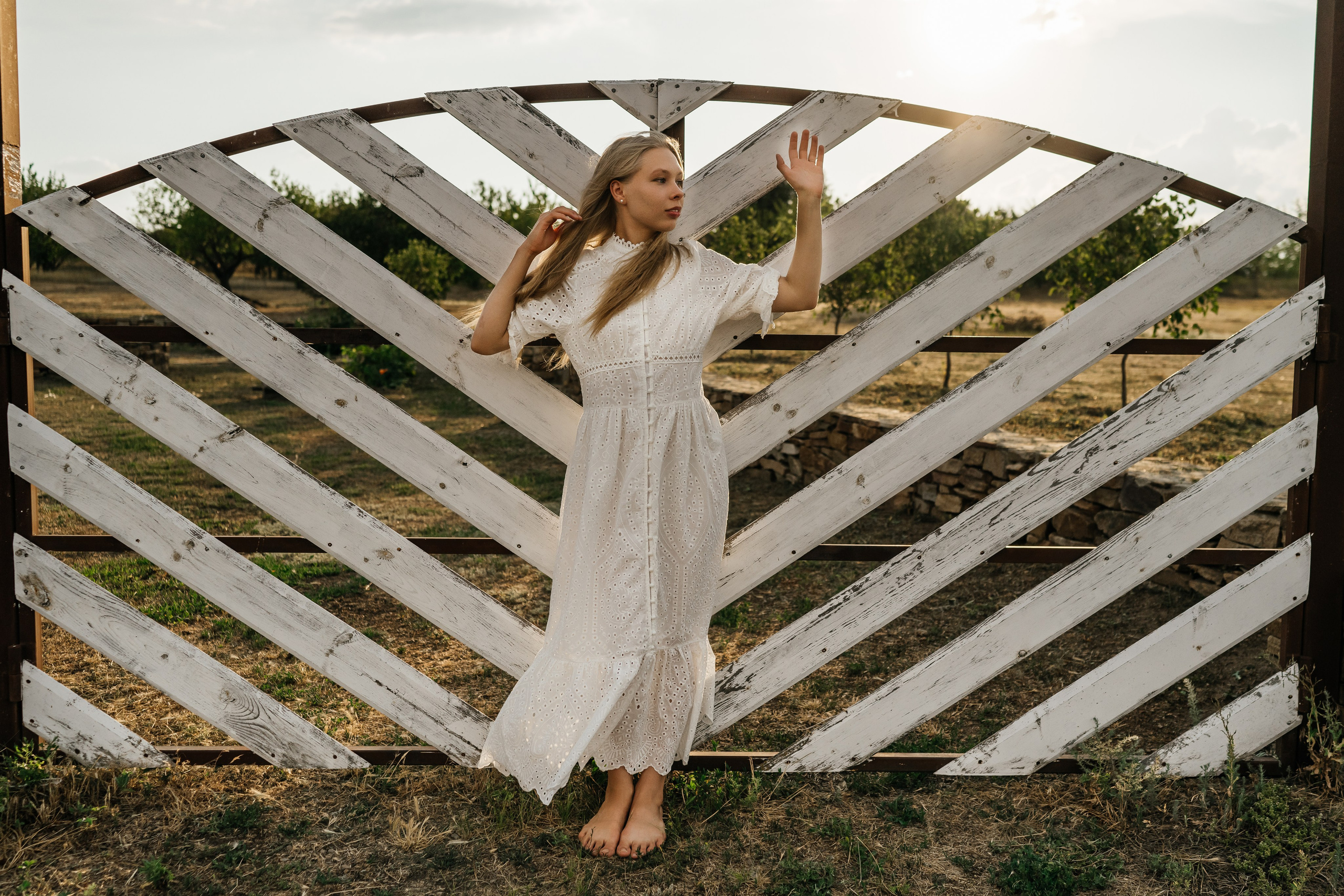 Девушка русская летом в деревне на природе. Фотограф в Каменске-Шахтинском Ольга Сагал