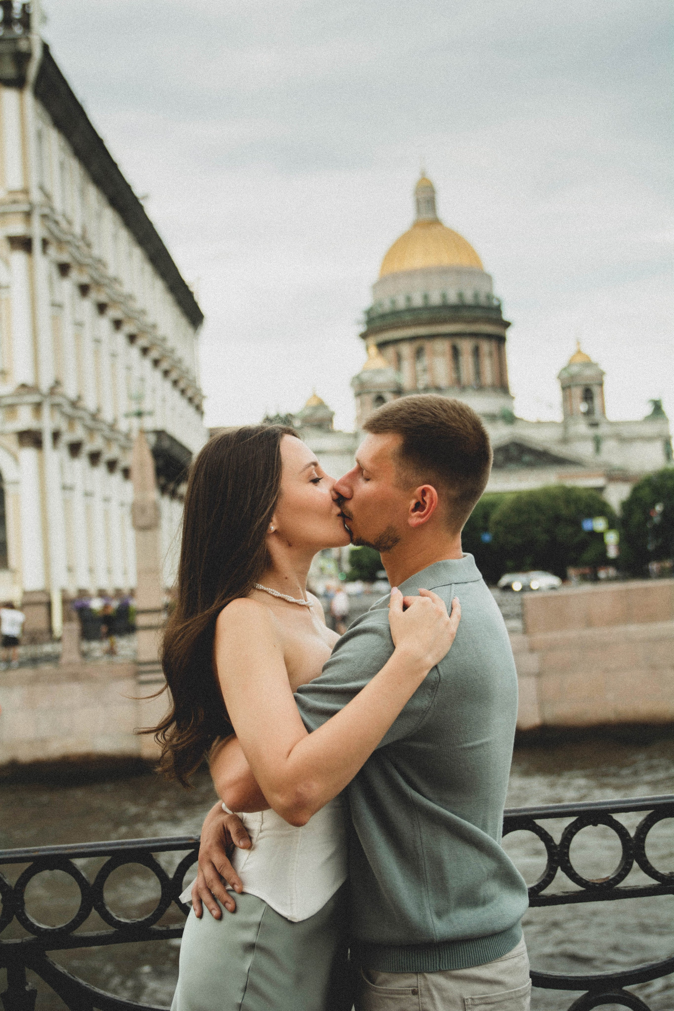 Love Story на Исаакиевской площади. Портретный фотограф в Санкт-Петербурге Наталья Родионова