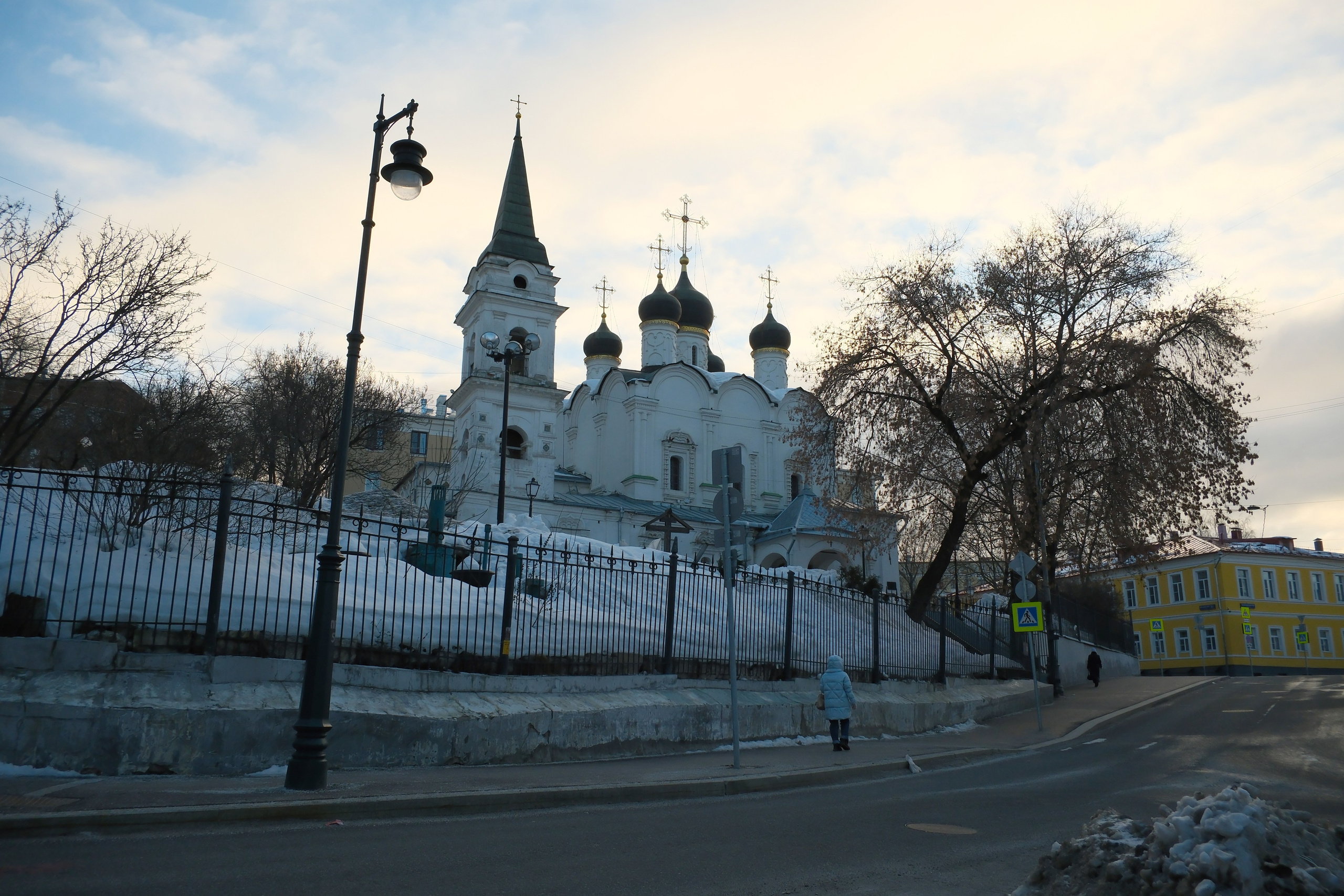 Улица, люди, жизнь…