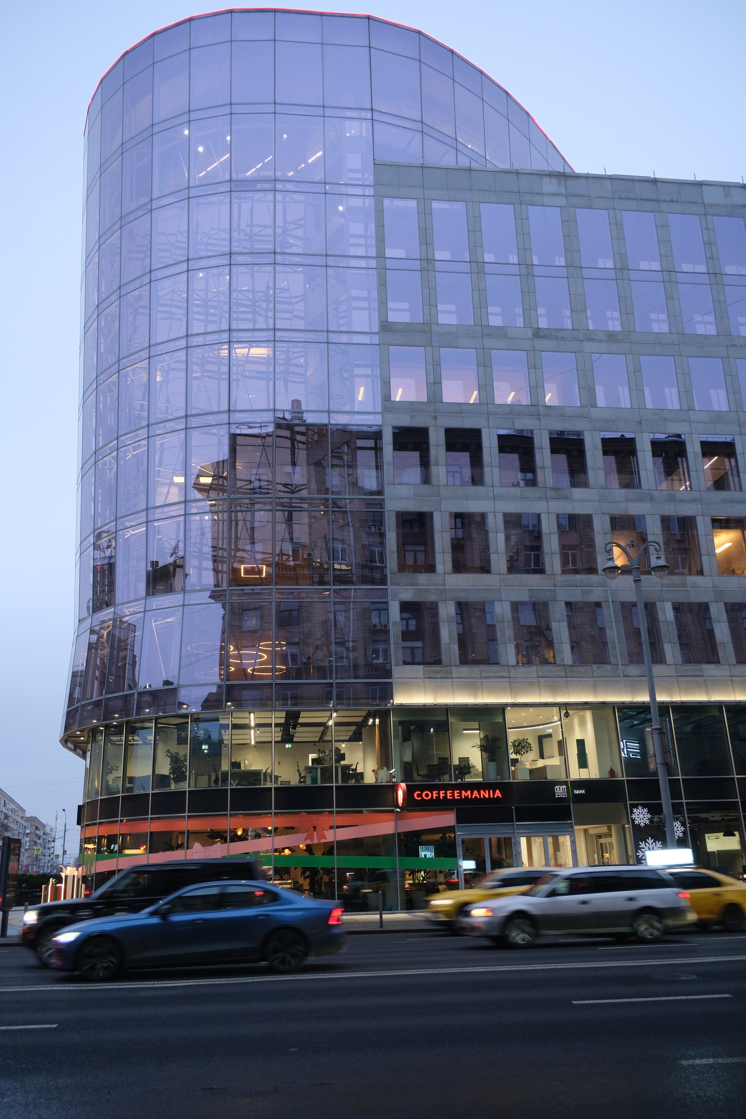 Улица, люди, жизнь…