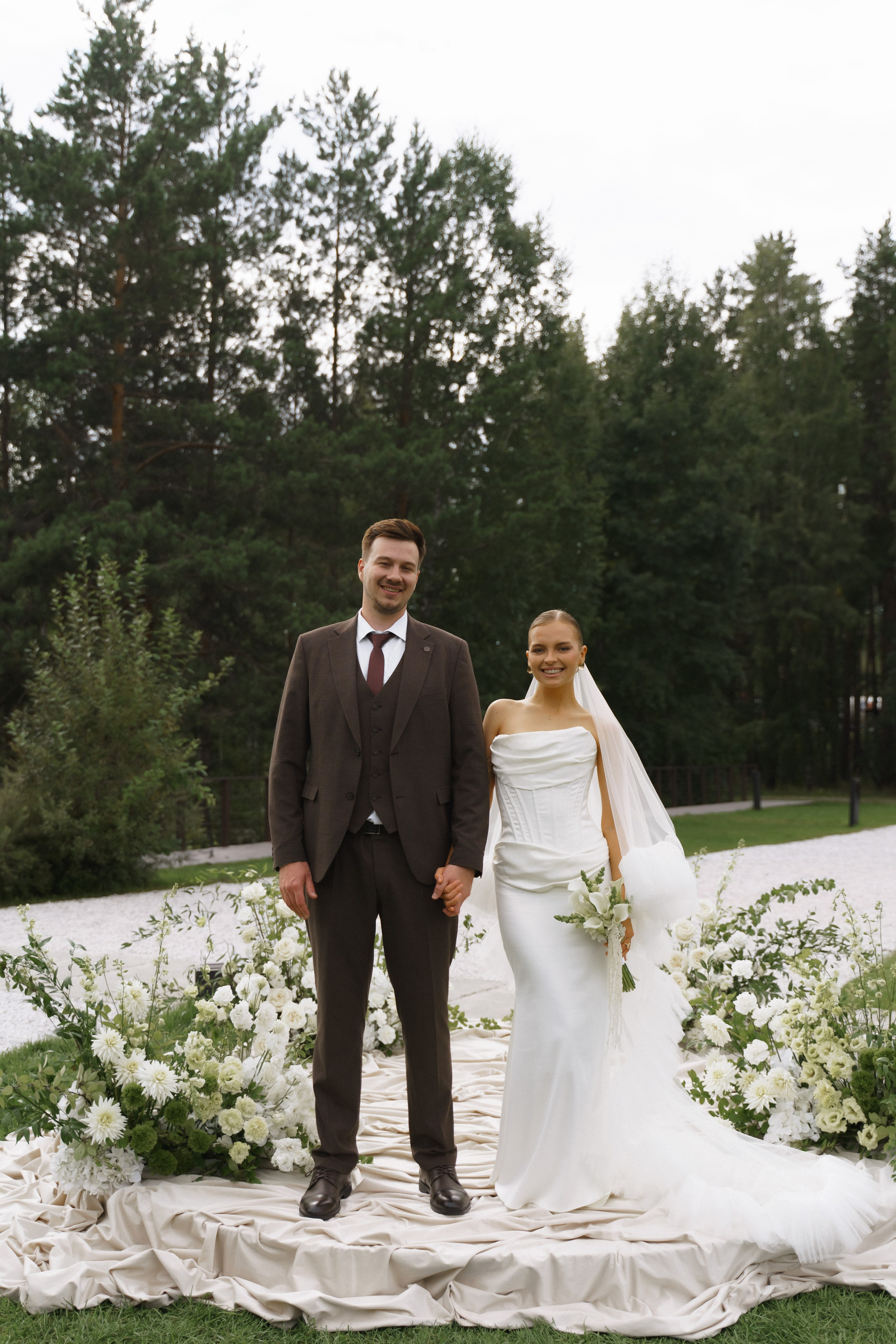 Александр и Дарья. Свадебный фотограф Анастасия Хабарова в Новоуральске и Екатеринбурге