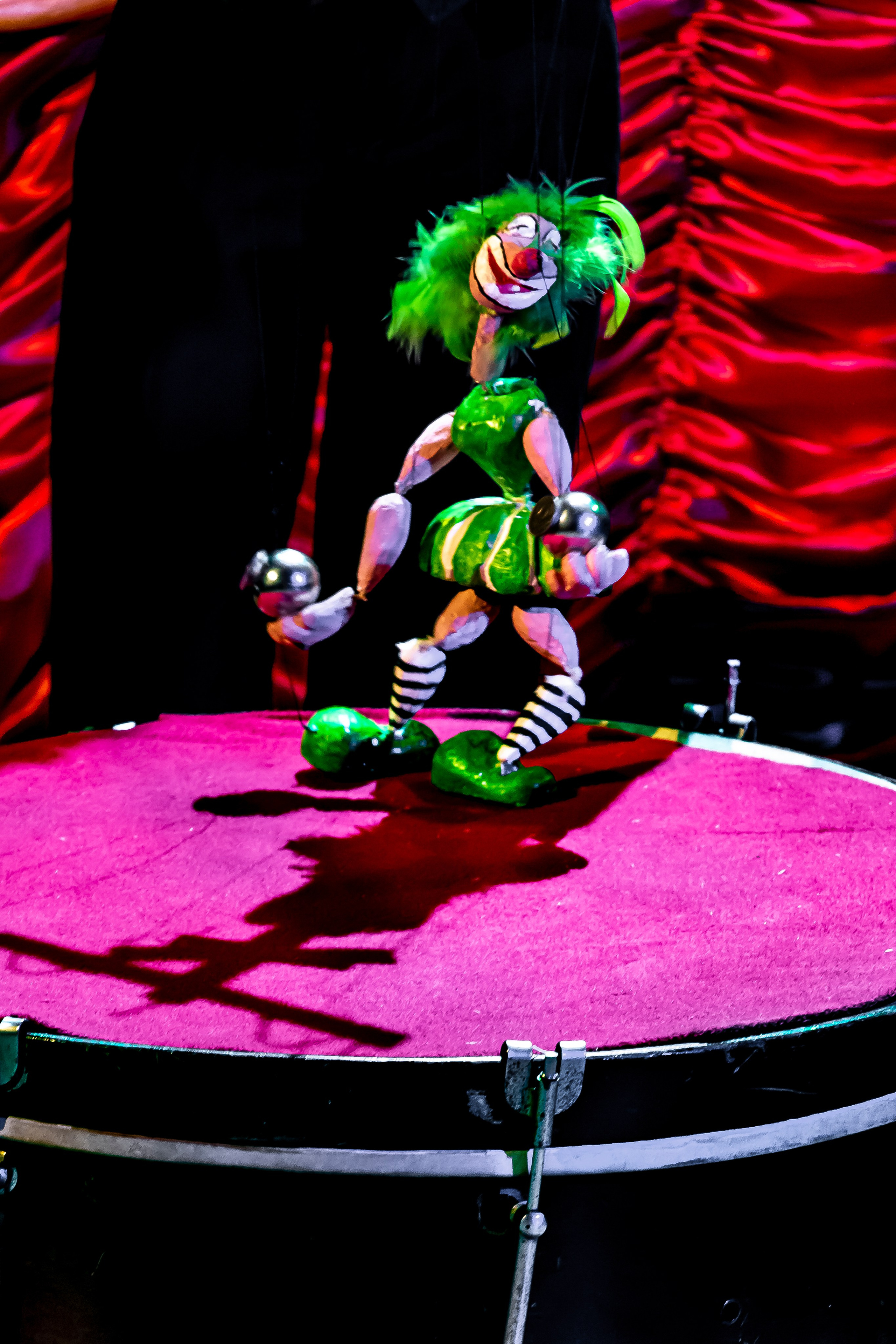 Цирк из Саквояжа спектакль театра САКВОЯЖ. Фотограф в Сочи Юрий Шептаев