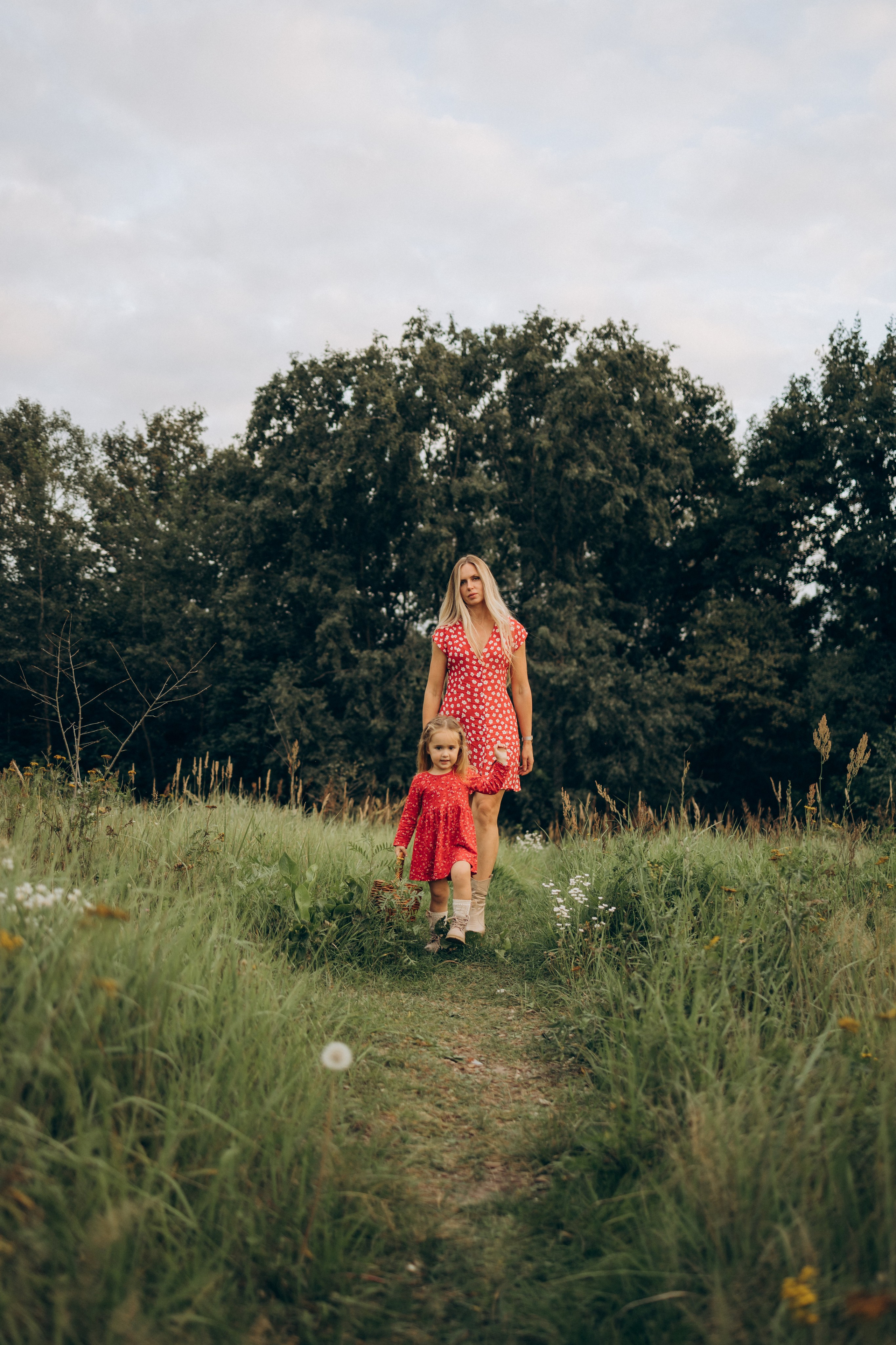 Мама и дочка (5.09.2025) г. Жуков (Калужская обл.). Надежда Стар семейный и церковный фотограф в Жукове и Калужской области