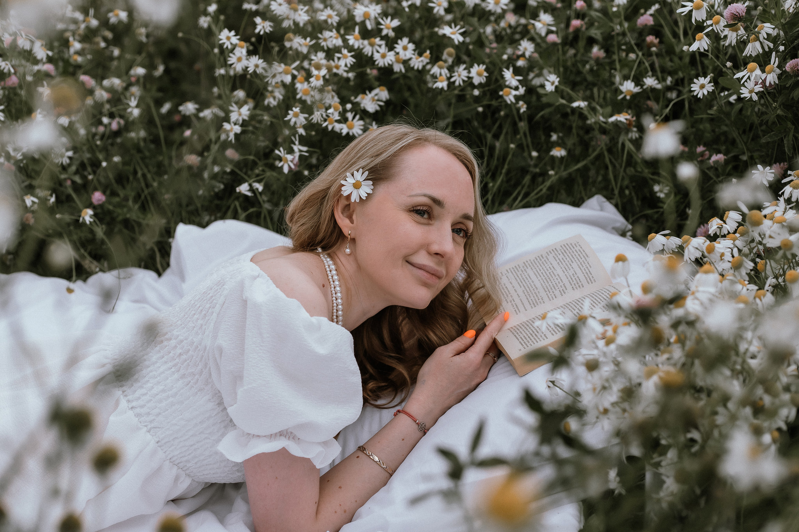 фотосессия в ромашковом поле в городе Екатеринбург, фотограф Екатеринбург, фотосессия в Екатеринбурге