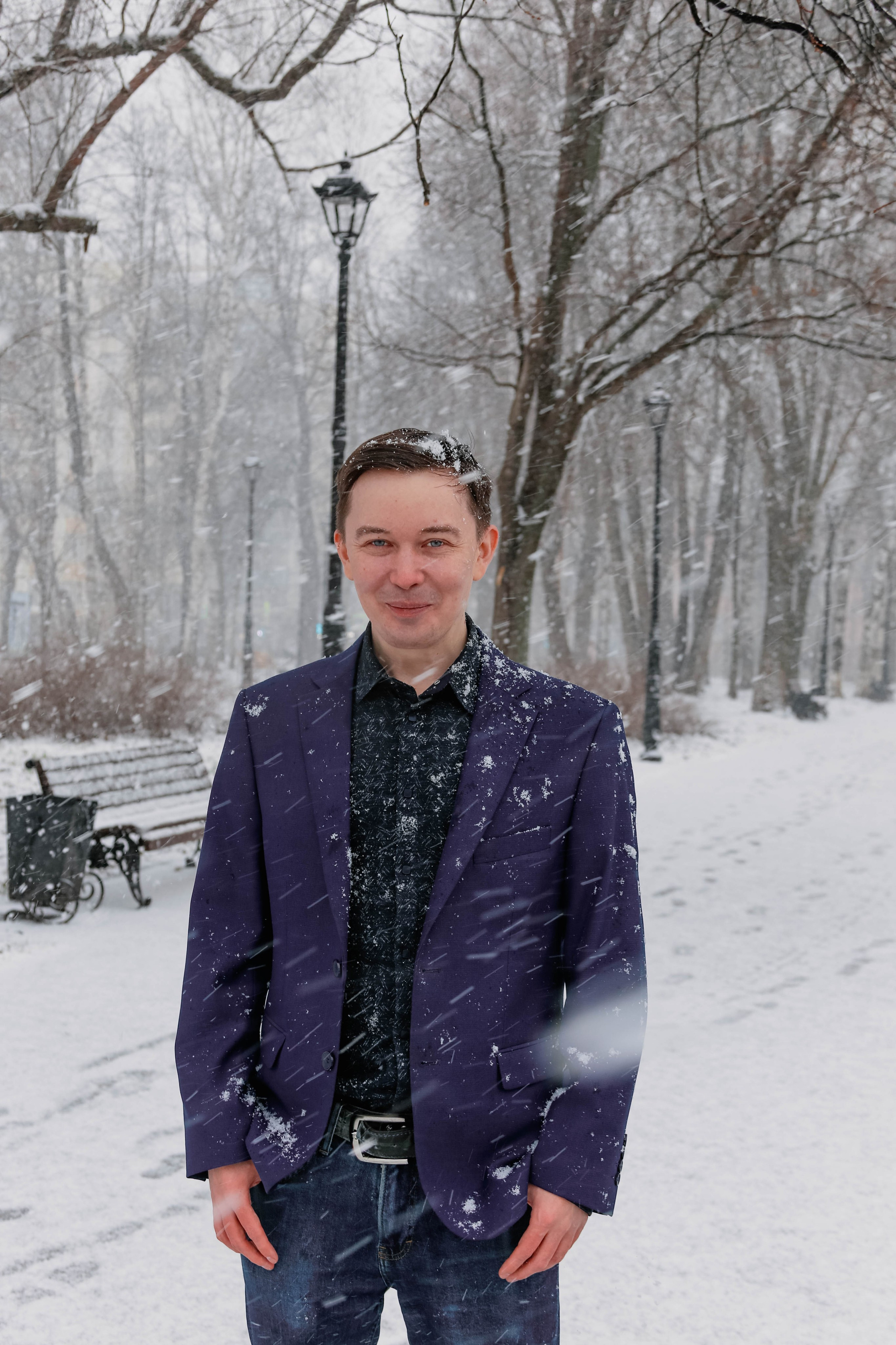 Фотограф Никита на улице. Фотограф Пермь. Фотосессия в фотостудии Перми и на свежем воздухе