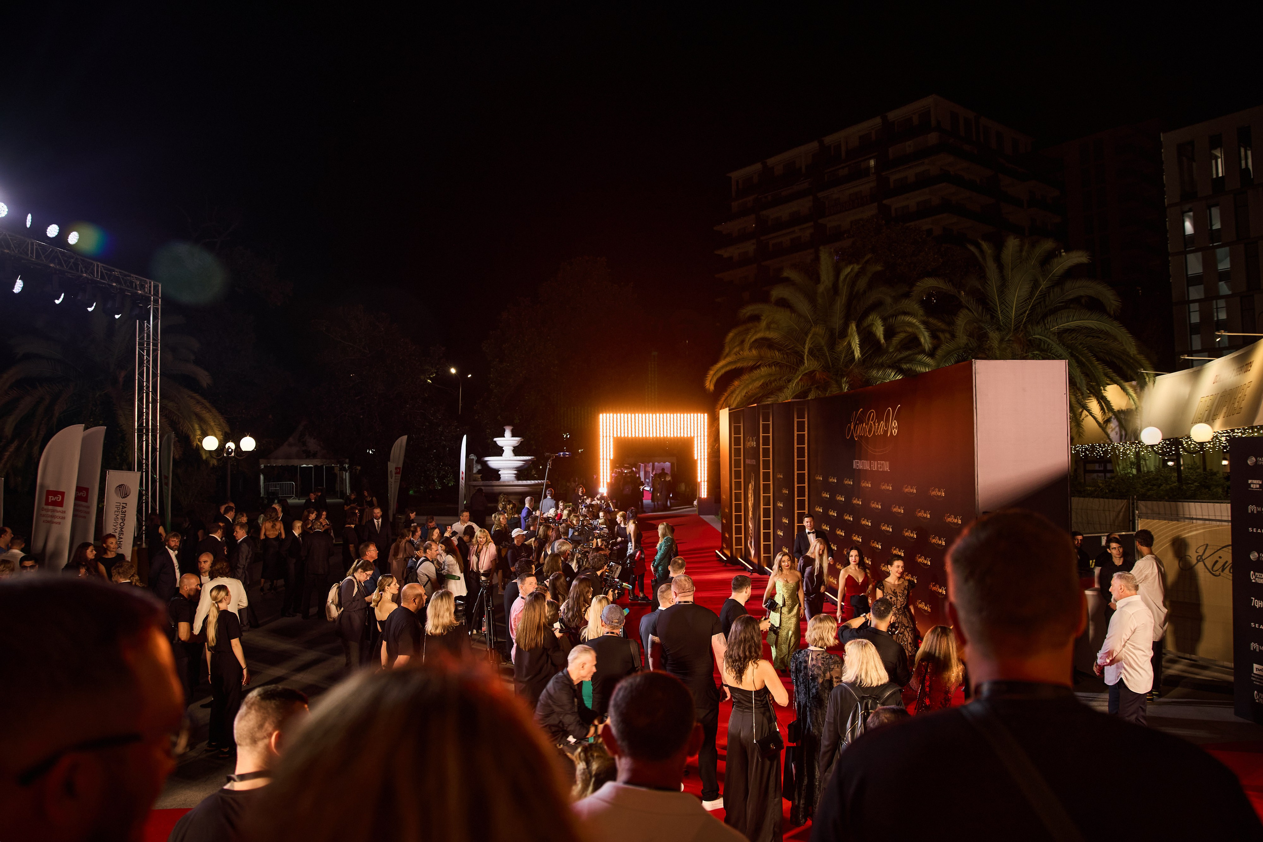 Фотосъемка репортажа кинофестиваля. Профессиональный фотограф в Сочи Виктория Джой. Обучение