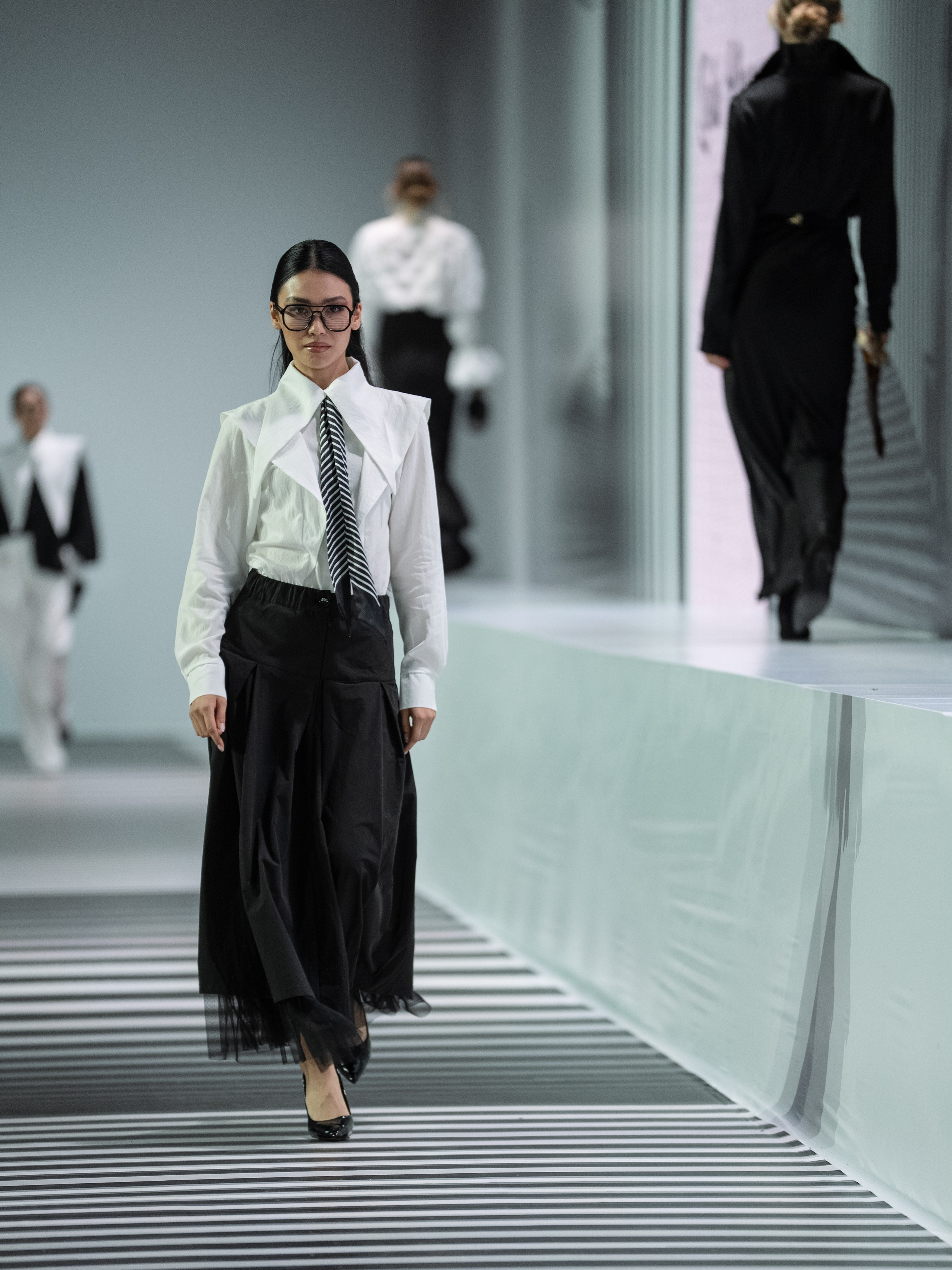 Designer LEILA KHANUM. Сайт Алматинского НЮ АРТ, будуар и фэшн фотографа Дениса Карпенко