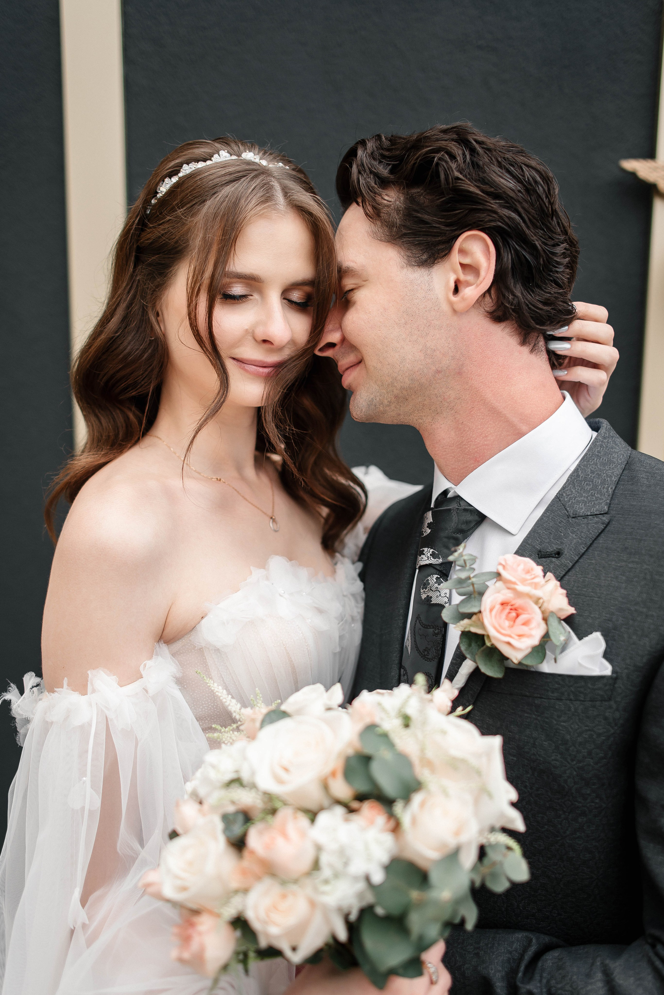 Михаил и Эмилия. Свадебный фотограф Курск Артем Духтанов