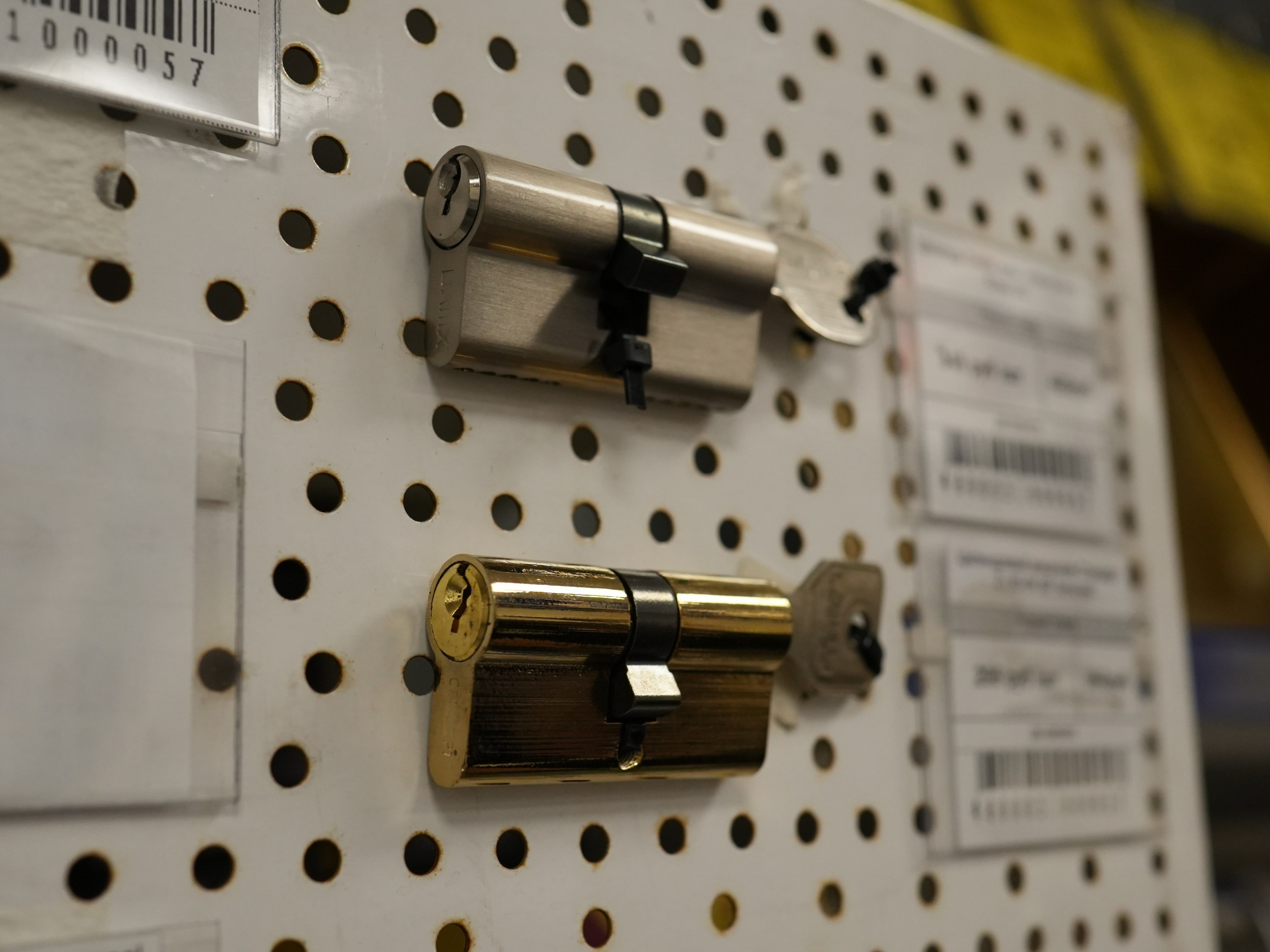 Межкомнатные двери. Строительный магазин низких цен Экономкин