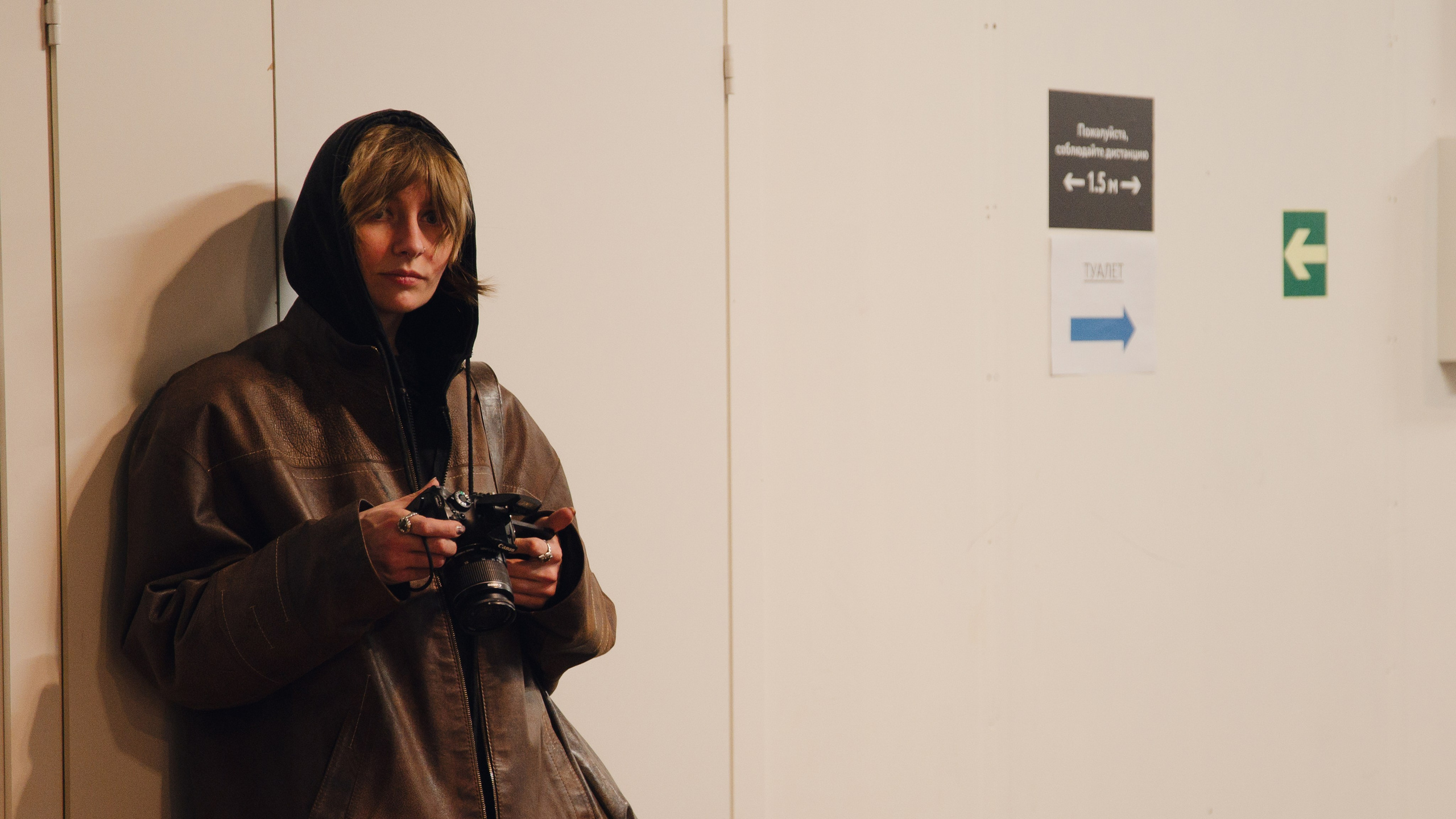 Бекстейдж показа «Новые Имена» собака.ru|ДЛТ. Портретный и репортажный фотограф в Санкт-Петербурге