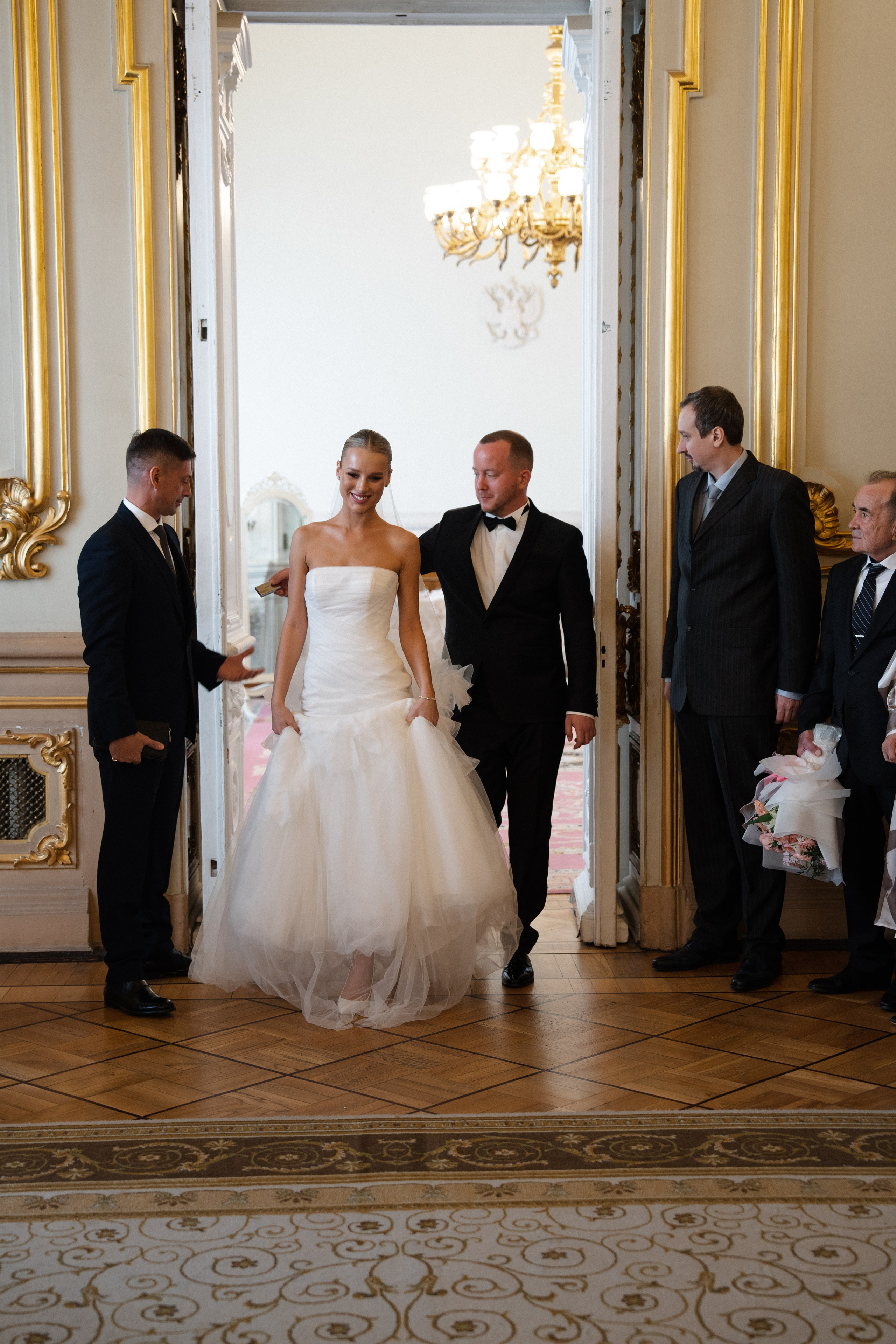 Анна Сергей. Камерная свадьба в Фосизонс в стиле неоклассика. Свадебный фотограф организатор в Санкт-Петербурге Ассоль Опарина